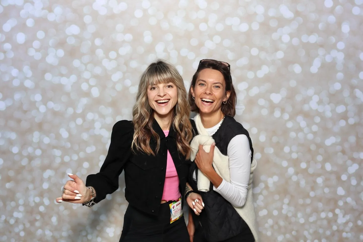 Life&rsquo;s too short for boring pictures ✨ What&rsquo;s your favorite pose to do in a photobooth?

#photobooth #laphotobooth #ocphotobooth #photoboothrental #aestheticphotobooth