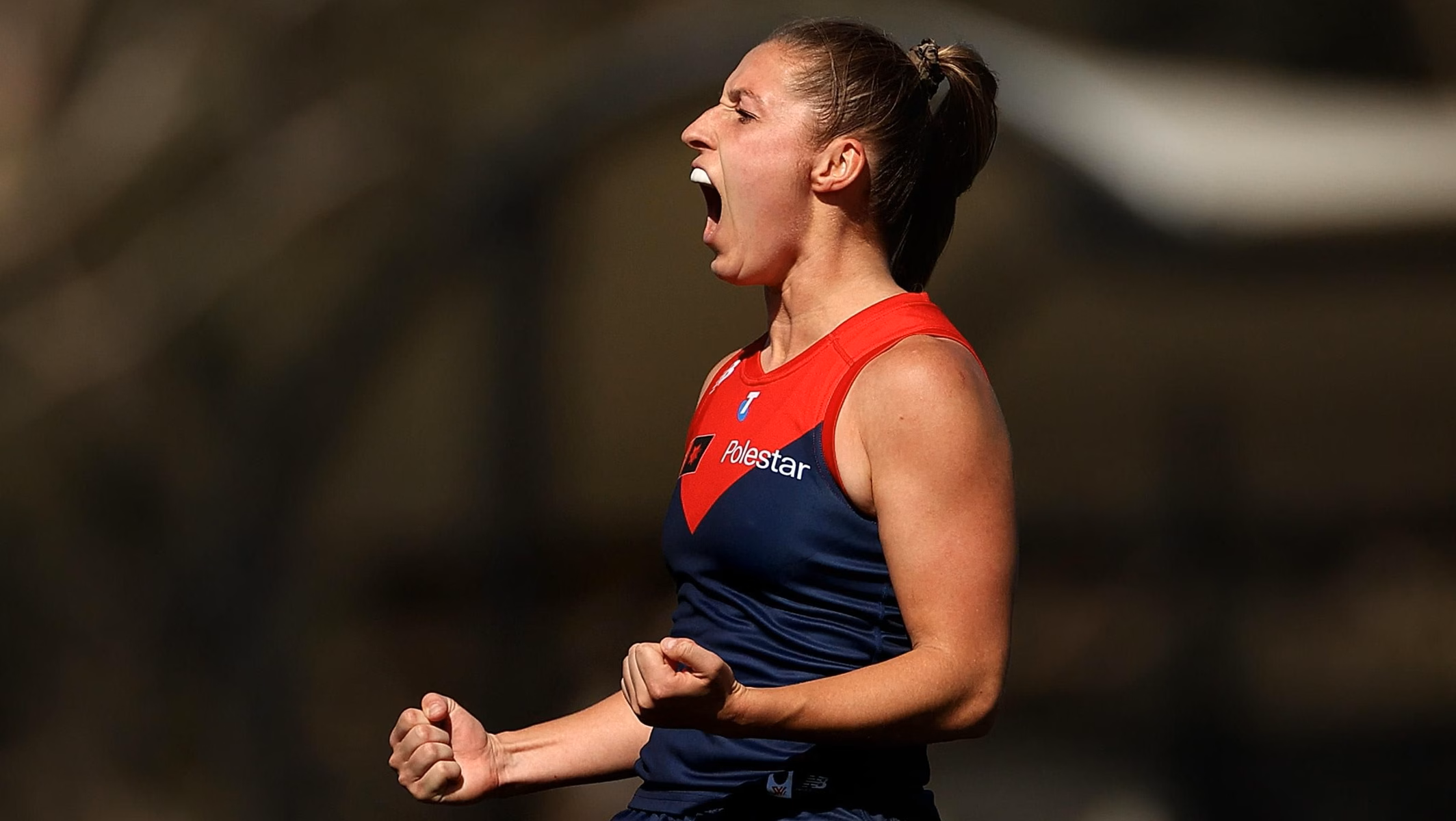 Dees take top spot with strong win against Blues