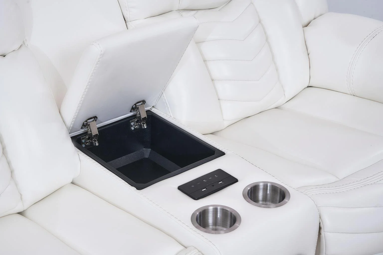 USB Charger, Armrest with Storage Console