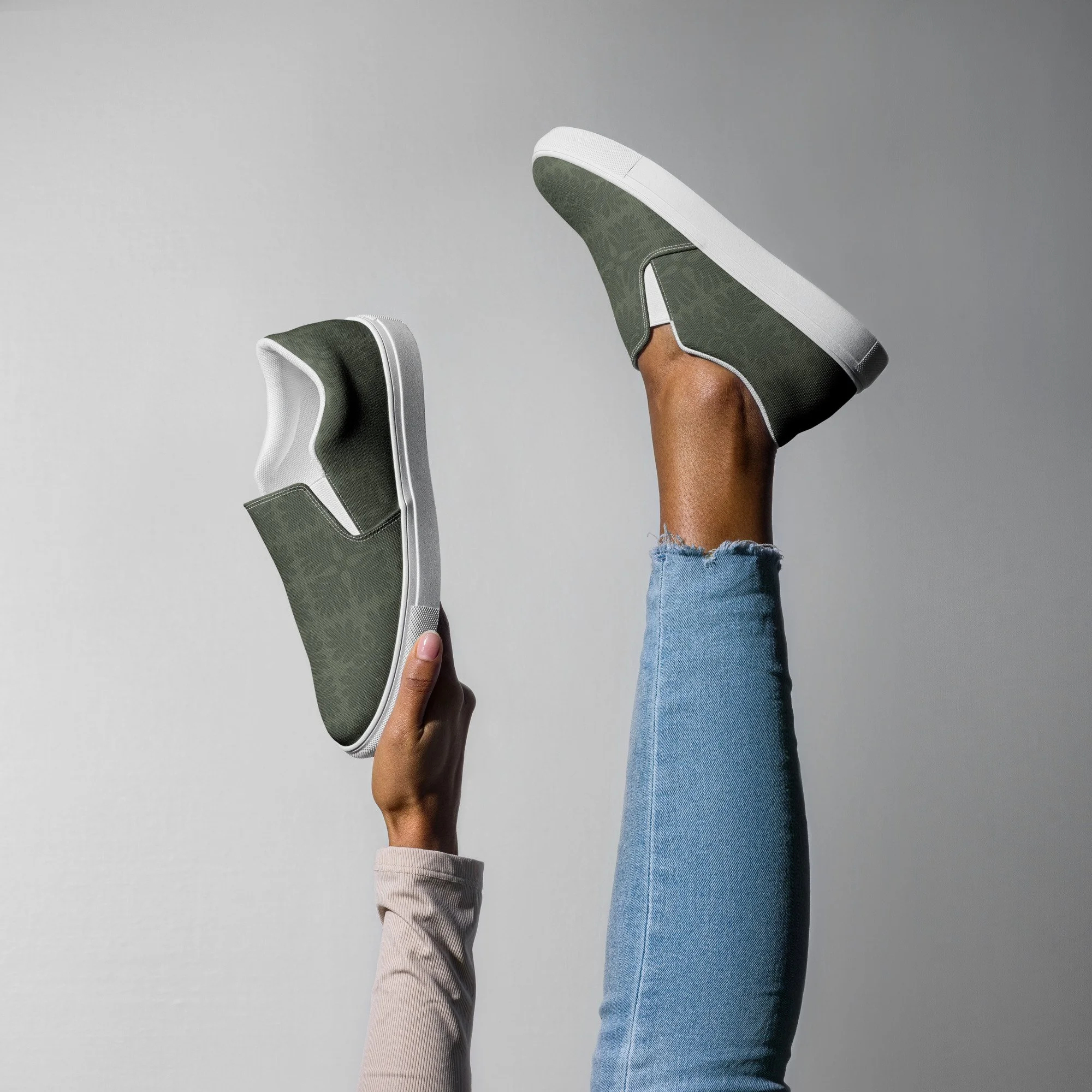 ‘Ulu Quilt Women’s Slip-On’s (Eucalyptus)