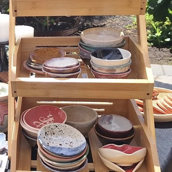 Miscellaneous small bowls