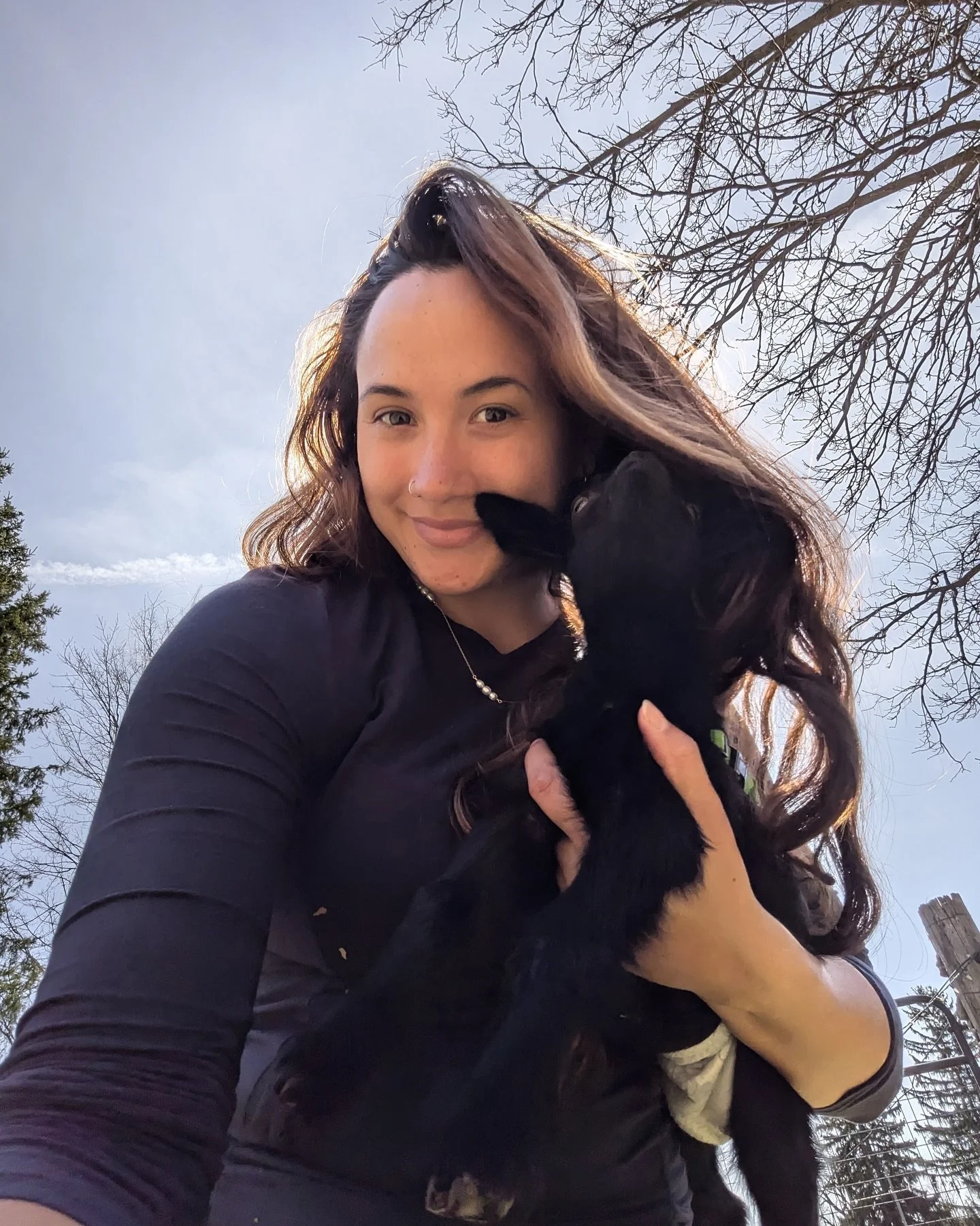 Photo dump of the last few weeks 🌿🤎

Reunited with Georis just in time for our 1st anniversary 💕 From Brekky in the van to Skiing and dining it was the best day!!!!!

- carrying our Brekky in the car from one view point to the next because we ran 