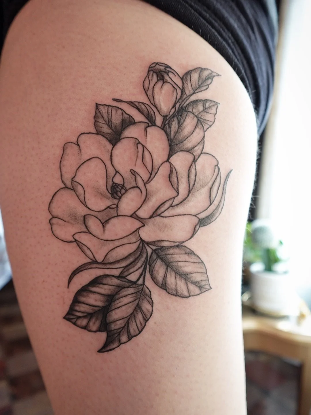 Spring has sprung! Flower tattoos all day everyday over here 🌸

#magnoliatattoo #floraltattoos #sacramentotattooartist #femaletattooartistsacramento