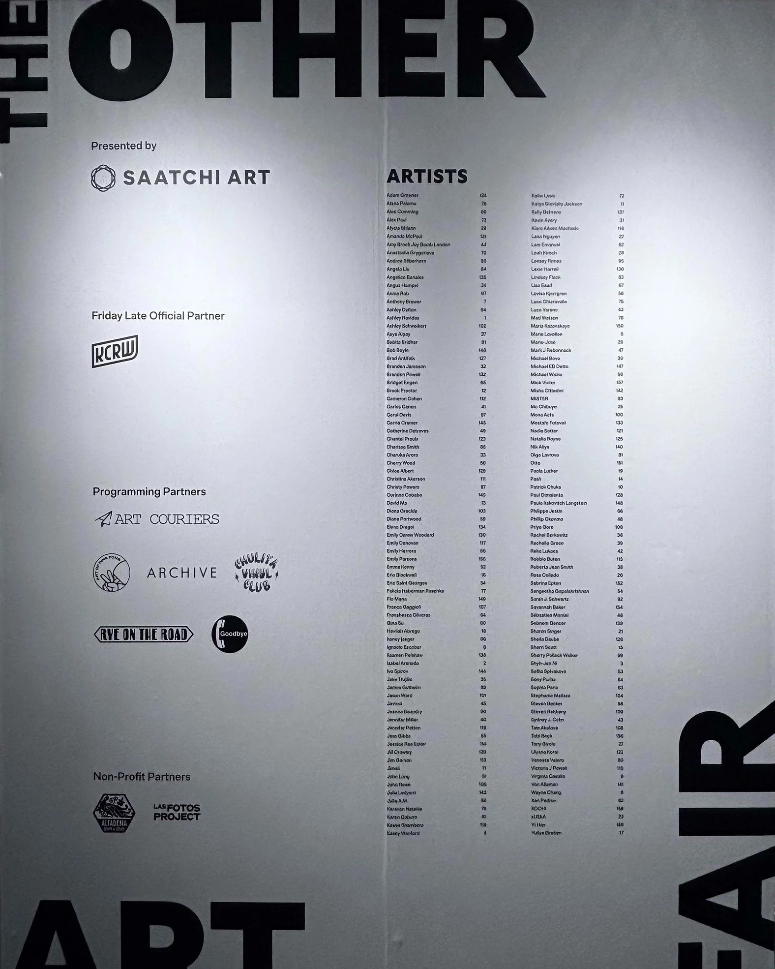 The History of Independent Art Fairs - Tracing the Evolution of Artist-Driven Exhibitions

Independent art fairs have their roots in the late 20th century, emerging as a response to the exclusivity and commercial focus of traditional gallery and inst
