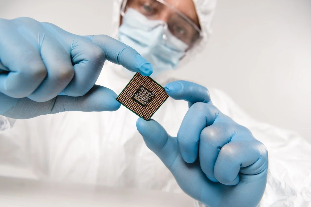 Start Your Career as a Semiconductor Processing Technician—Here’s How
