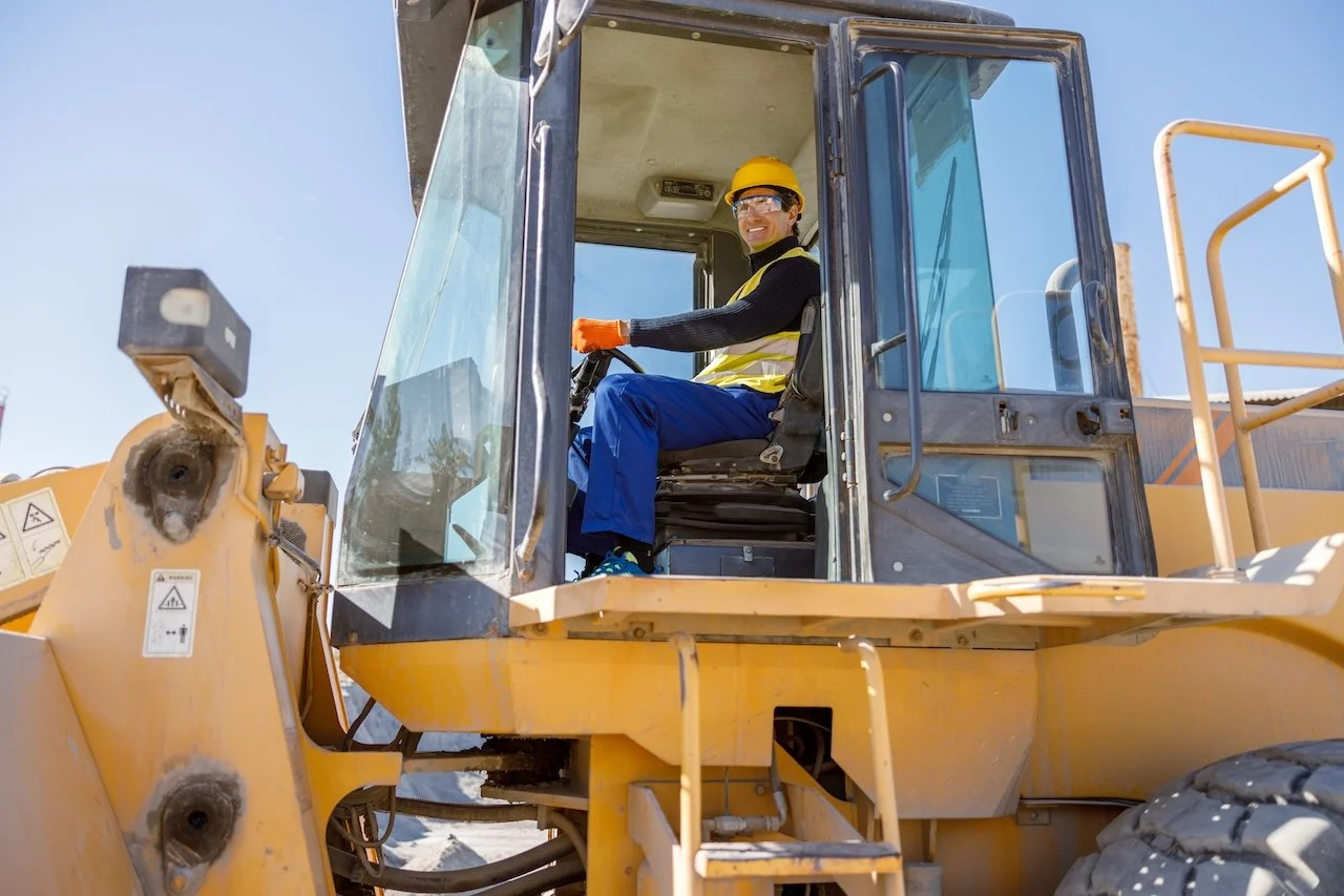 How to Become Heavy Industrial Equipment Operators?