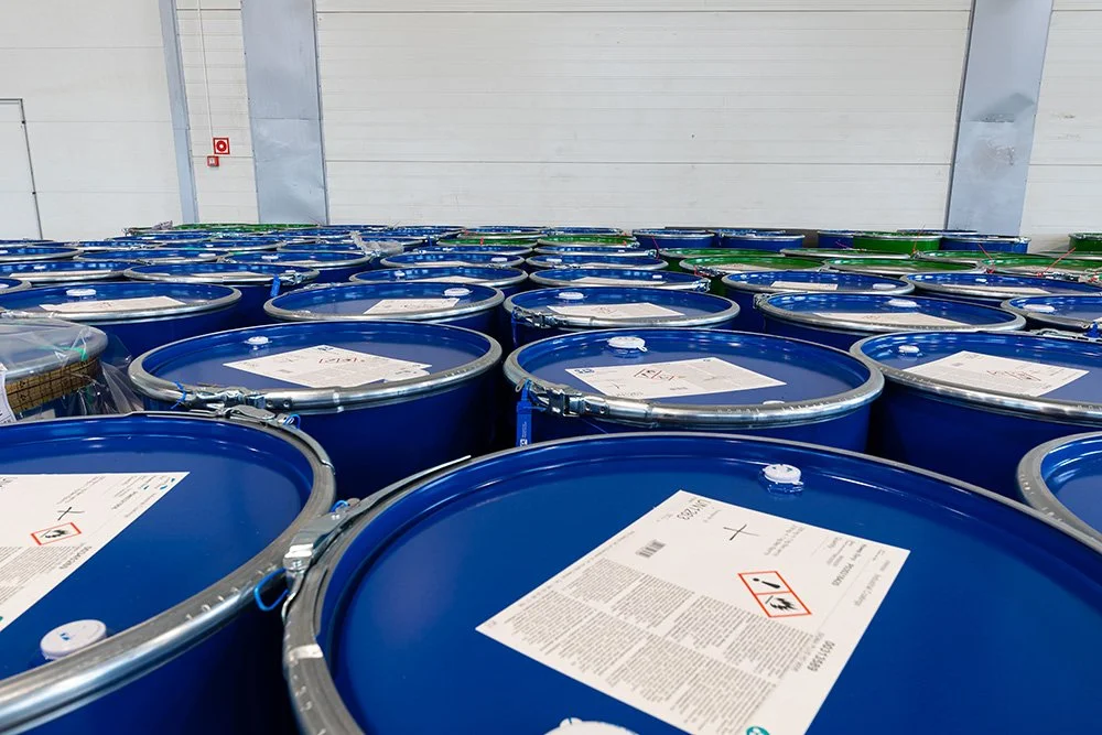 warehousing-engineering-concept-barrels-of-toxic-2025-02-12-22-40-33-utc.jpg