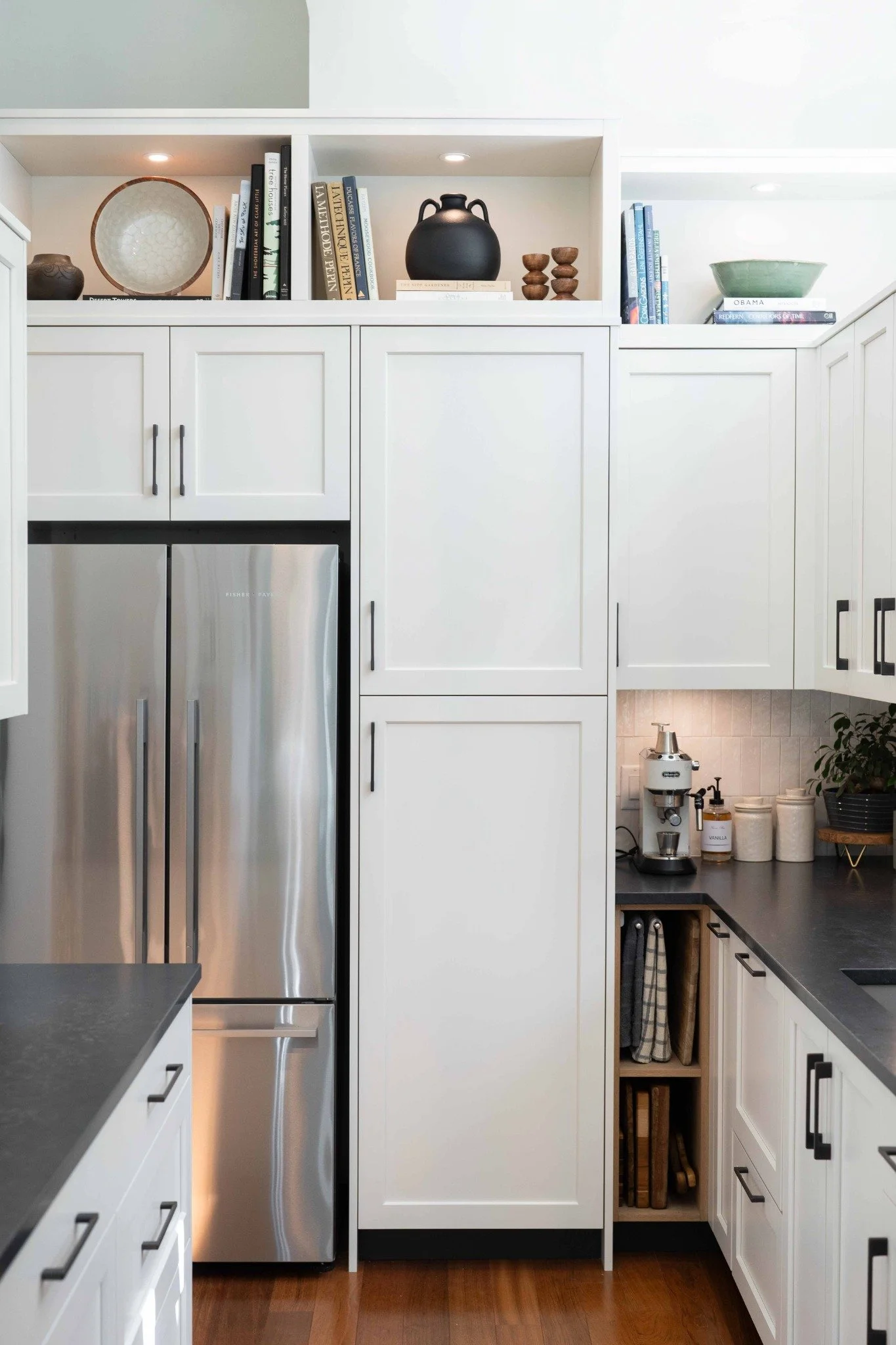 vancouver-kitchen-cabinet-styling-helen-adams.jpg