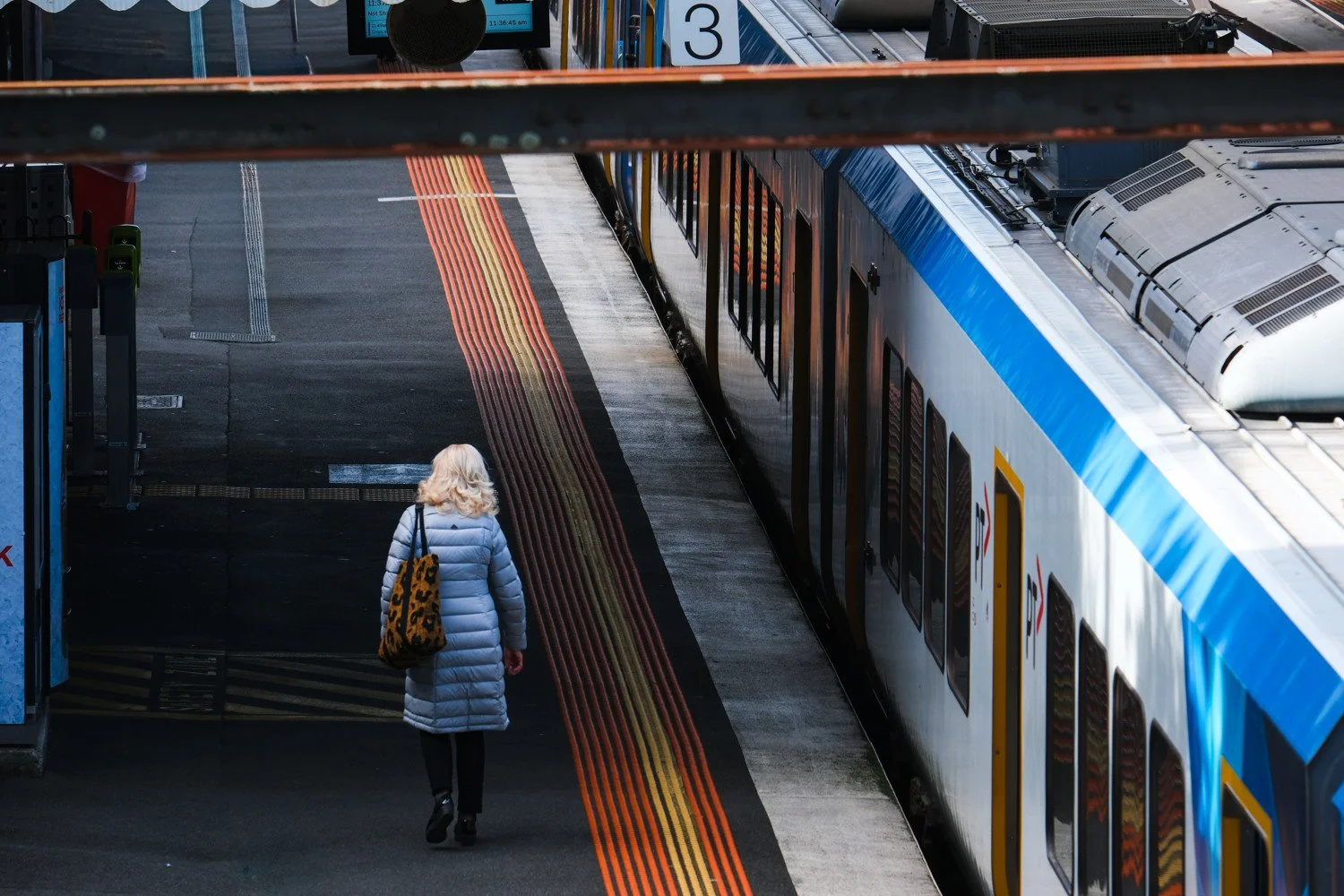Platform movements, Camberwell Station