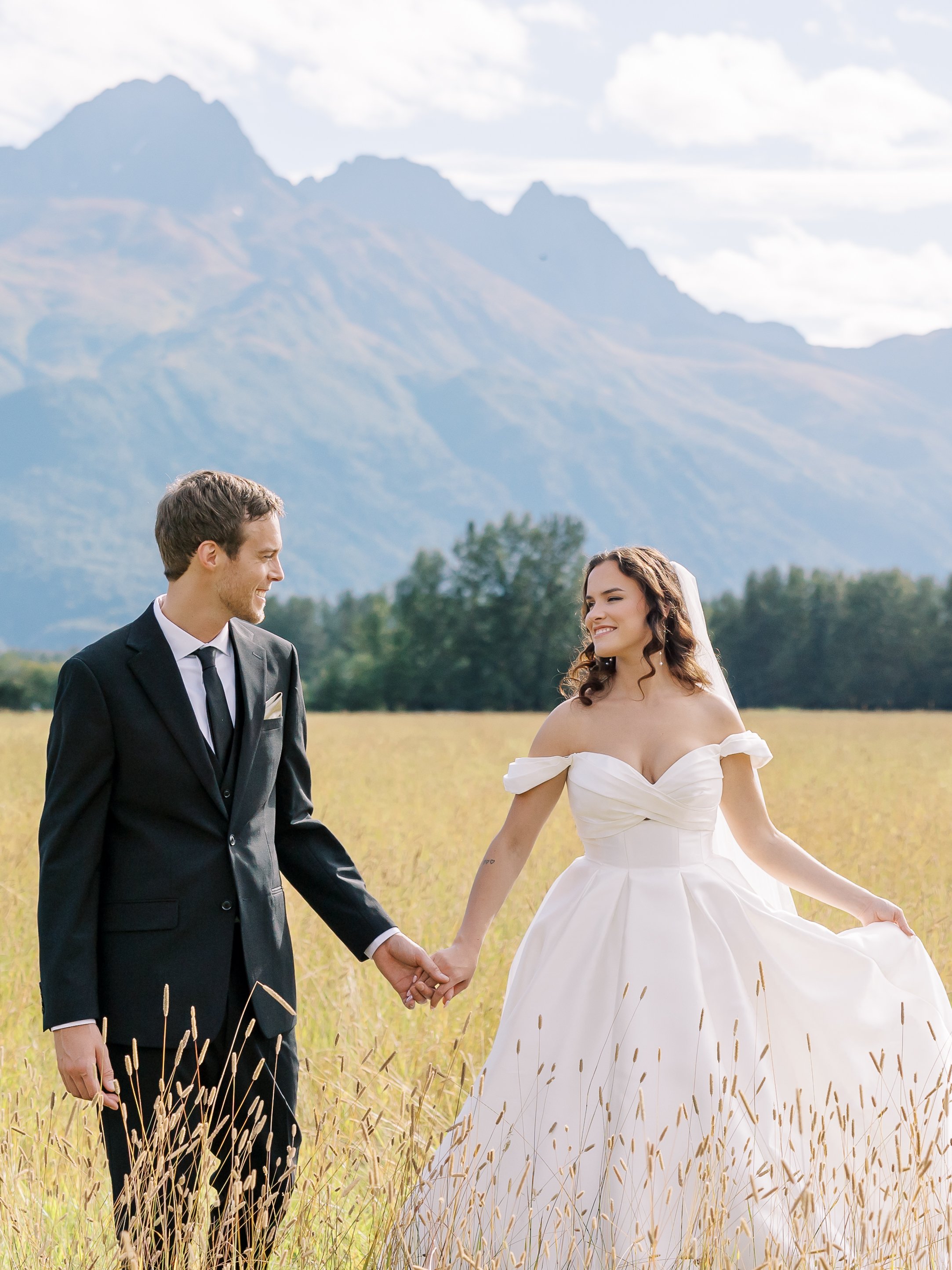 AlaskaWedding-Vine&VeilPalmer-RachelTweggsPhotography-555.jpg