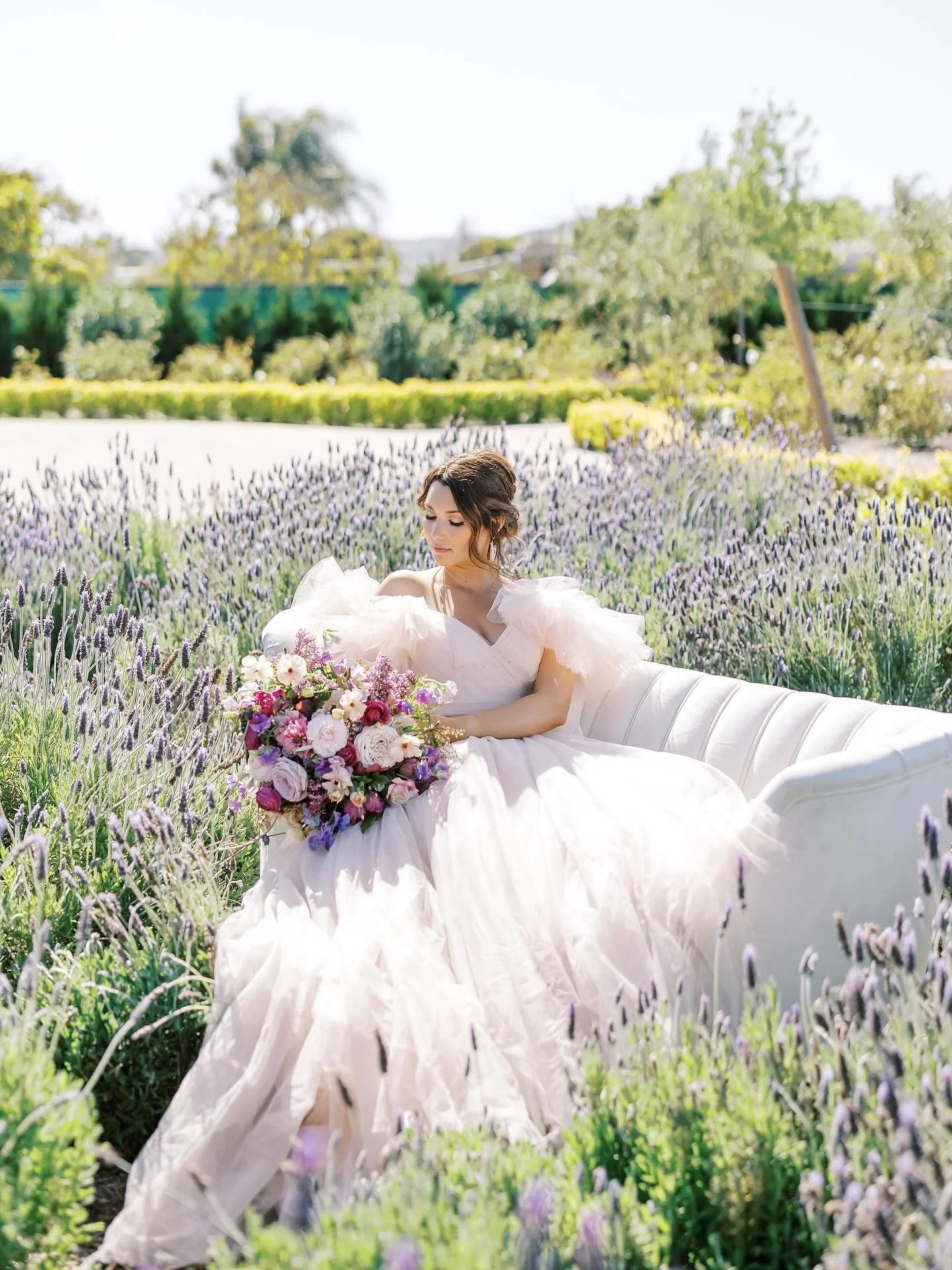 Reminiscing over this incredible day at @tuscanroseranch with @petalsbytheshore @jenniferdesignsevents @sarah__fisch @eventsbytiffanyj 
.
.
.
.
.
.
#californiaweddings #californiaweddingphotographer #californiaweddingvenue #santacruzweddingphotograph