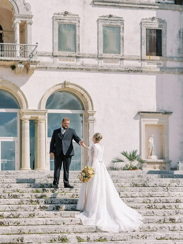 Happy Anniversary Hannah + Josh! What an incredible day this was at @vizcaya_museum 
.
.
.
.
.
#floridaweddingphotographer #floridaweddingvenues #floridaweddingphotography #miamiwedding #miamiweddingphotographer #vizcaya #vizcayawedding #vizcayagarde