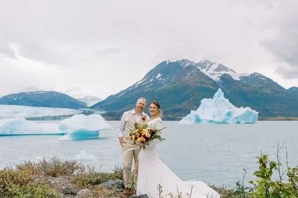 The vast grandeur of Alaska is so spectacular and one of the best ways to see it; is by helicopter and that&rsquo;s just what Erin + Ben did for their beautiful elopement. 🤍

I&rsquo;m always so honored to capture a clients special day and this magi
