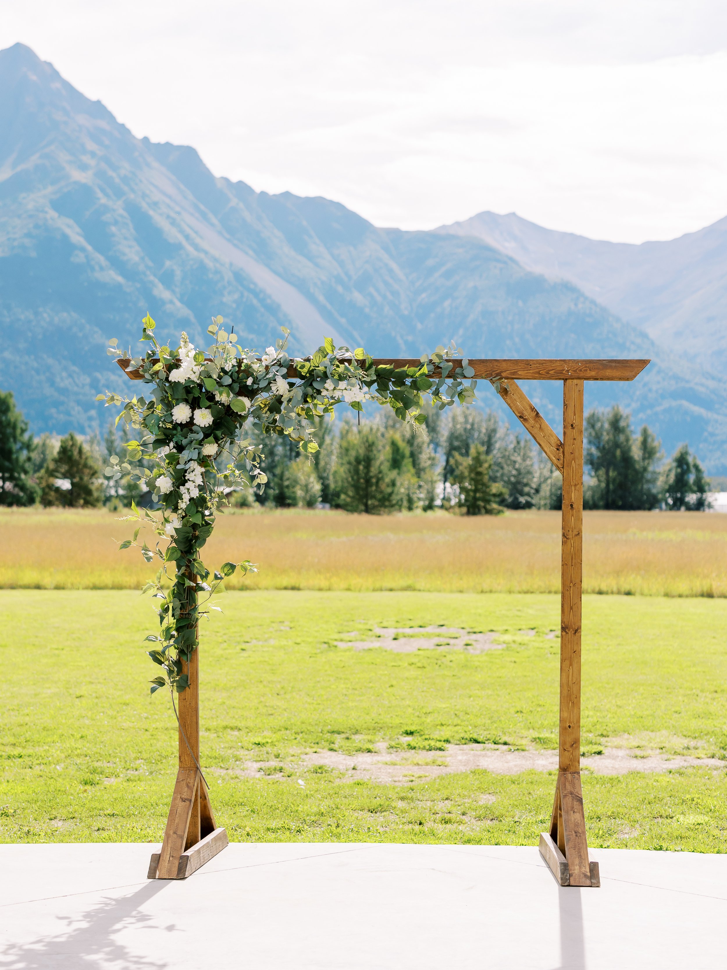 AlaskaWedding-Vine&VeilPalmer-RachelTweggsPhotography-211.jpg