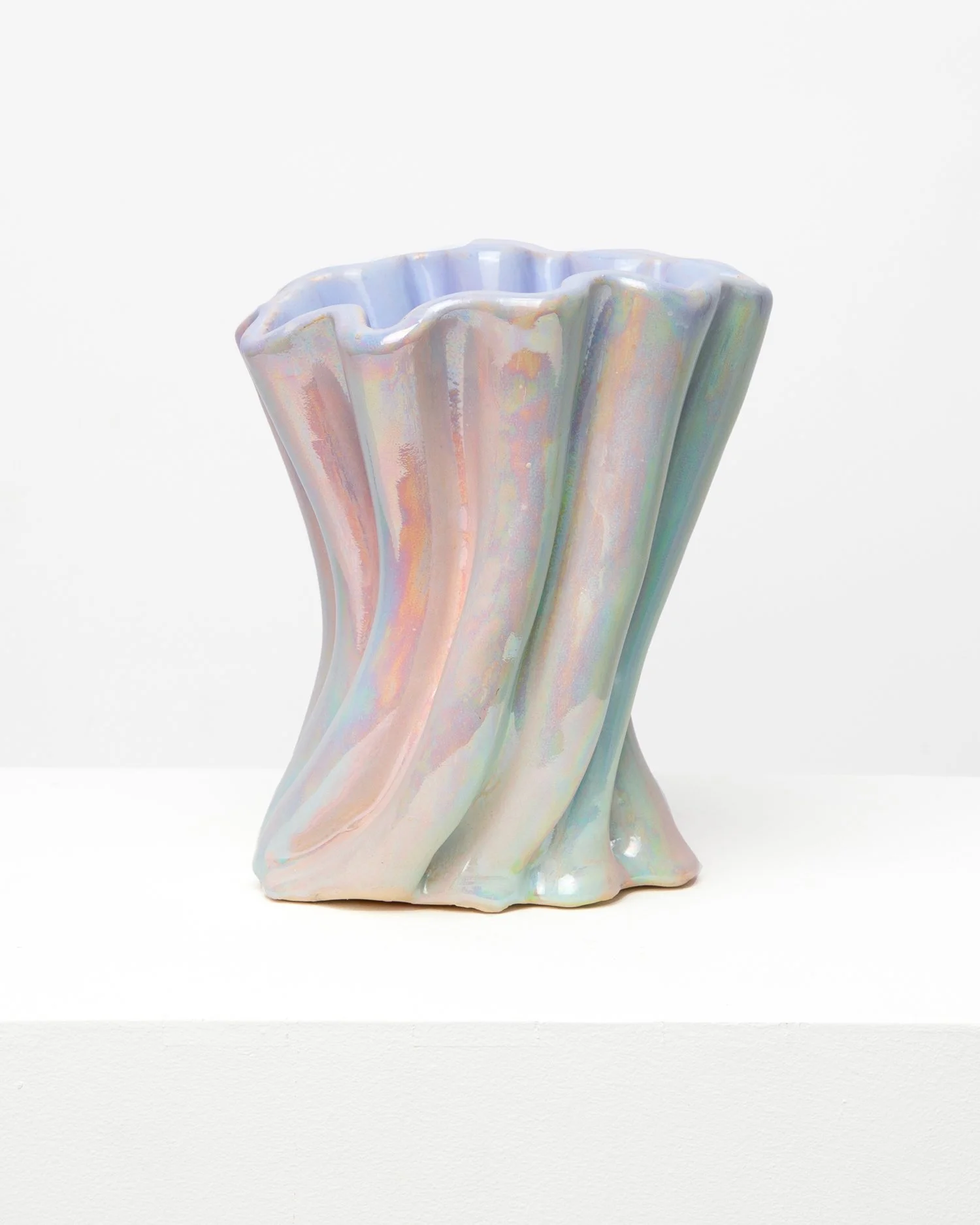 Maria_Imaginario_Wavy_Buddies_iridescent.jpg