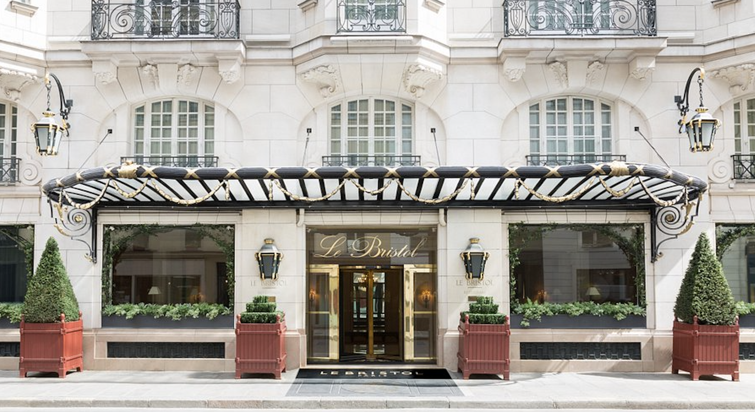 The Sixth Sense of Luxury:                          Why Paris Has Palace Hotels