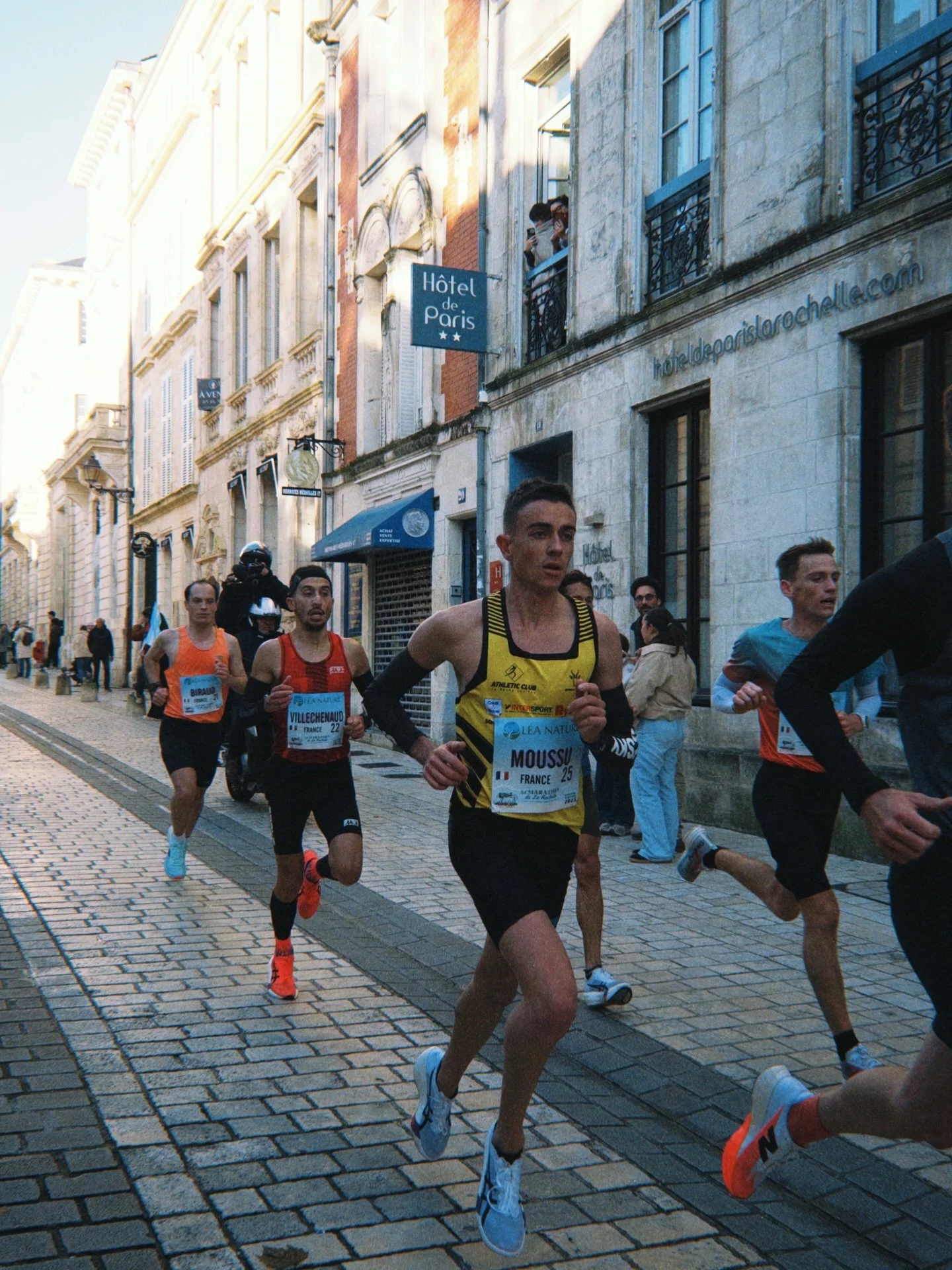 34e &Eacute;dition du Marathon de La Rochelle ✨

Retour en images sur cette course et le passage des coureurs devant notre &eacute;tablissement ! 🏃🏽&zwj;➡️🏃🏻&zwj;♀️&zwj;➡️

Apr&egrave;s avoir profit&eacute; d&rsquo;un bon petit d&eacute;jeuner pe