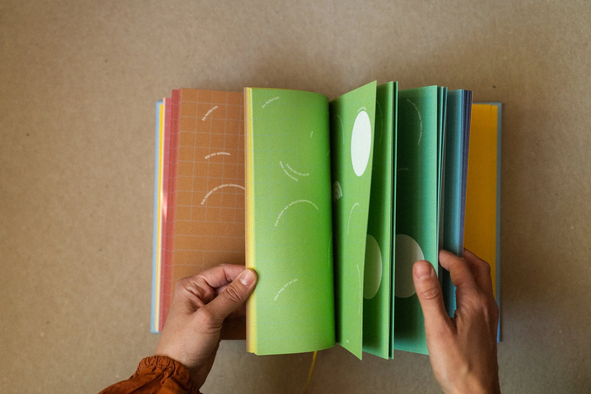 20260429_Regenbogenfreundschaftsbuch-11.jpg