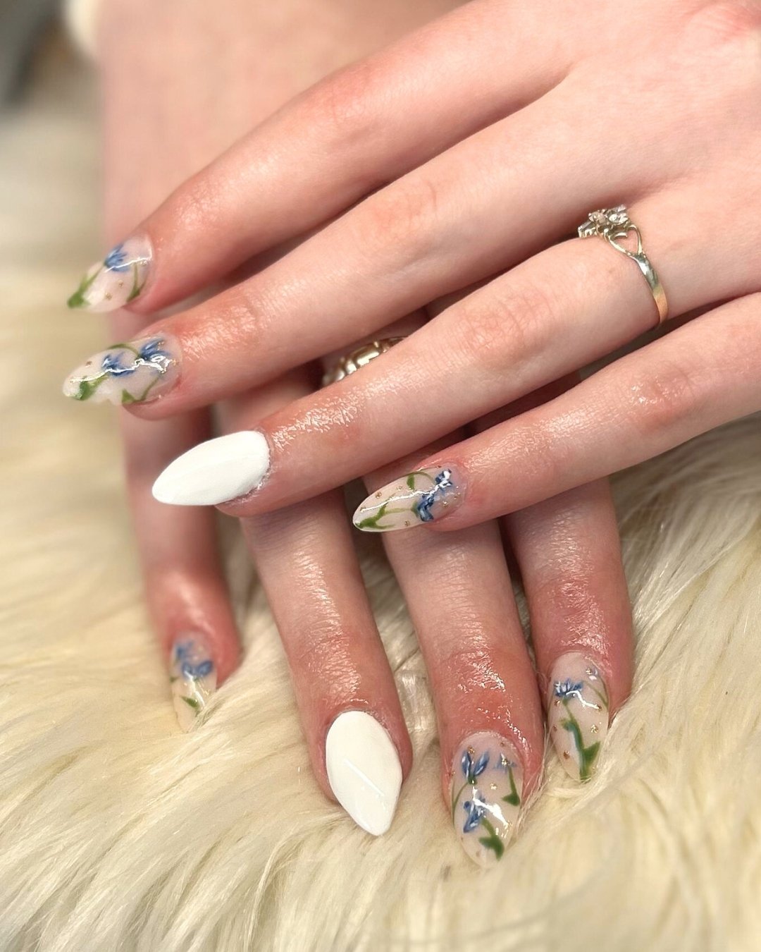 Spring florals 🪻Our amazing nail techs take their time in every set they do. At Generations it is so important to us that you don&rsquo;t feel rushed or &ldquo;just another client&rdquo;. Making sure you have a wonderful experience when sitting in t