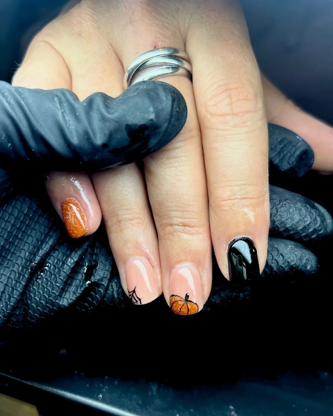 Halloween nails, but with a touch of style π Created by Rosie, the perfect balance of seasonal and wearable.
Which Halloween design would you choose?π€ 
#beautysaloncornwall #nailscornwall #nailsaloncornwall #nailtechcornwall #nailartistscornwall