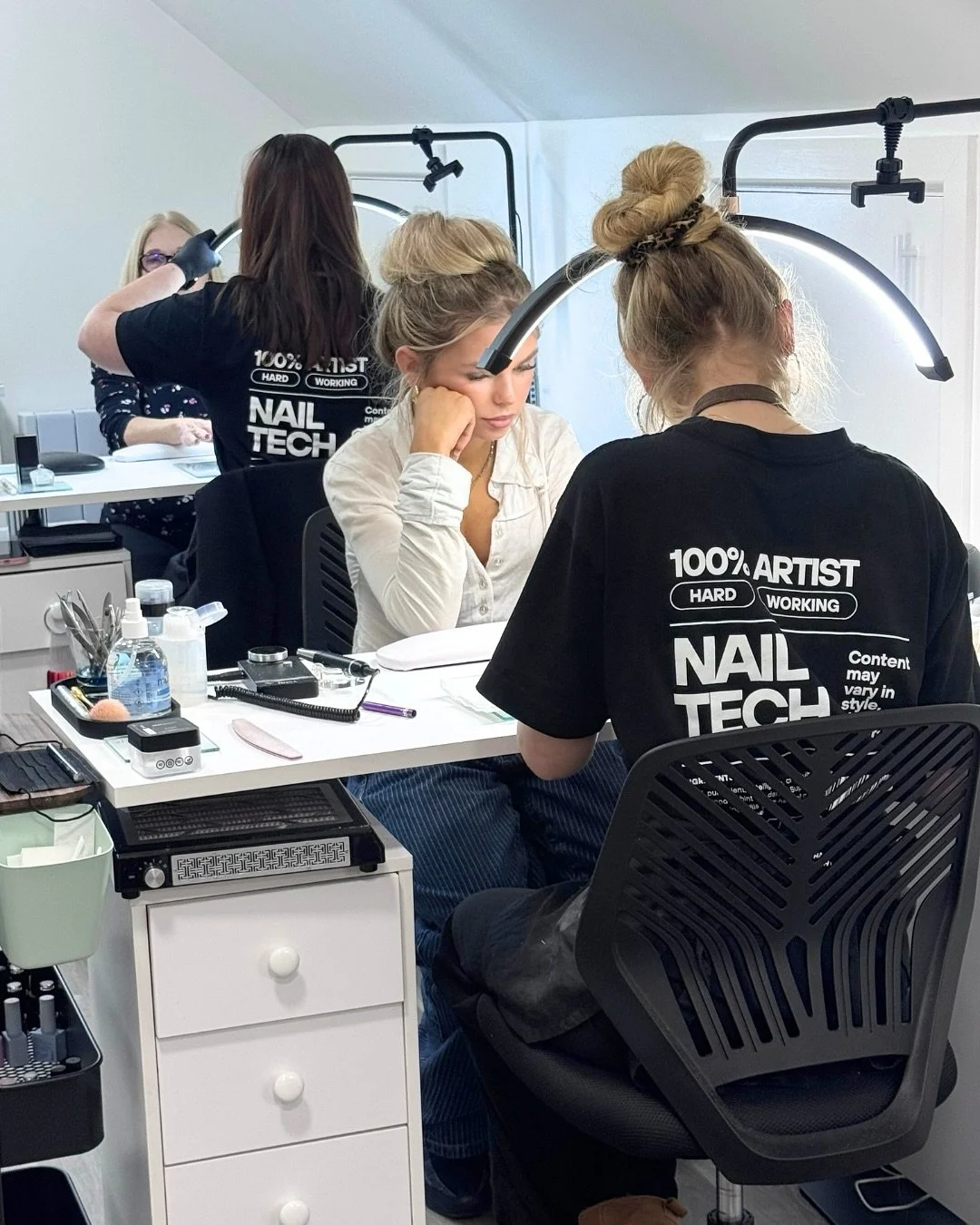 If a career change has been on your mind lately, the New Year is the perfect time to explore it.
Our nail and, new for 2026, beauty training courses focus on building strong skills, growing confidence, and turning an interest into something more.

20
