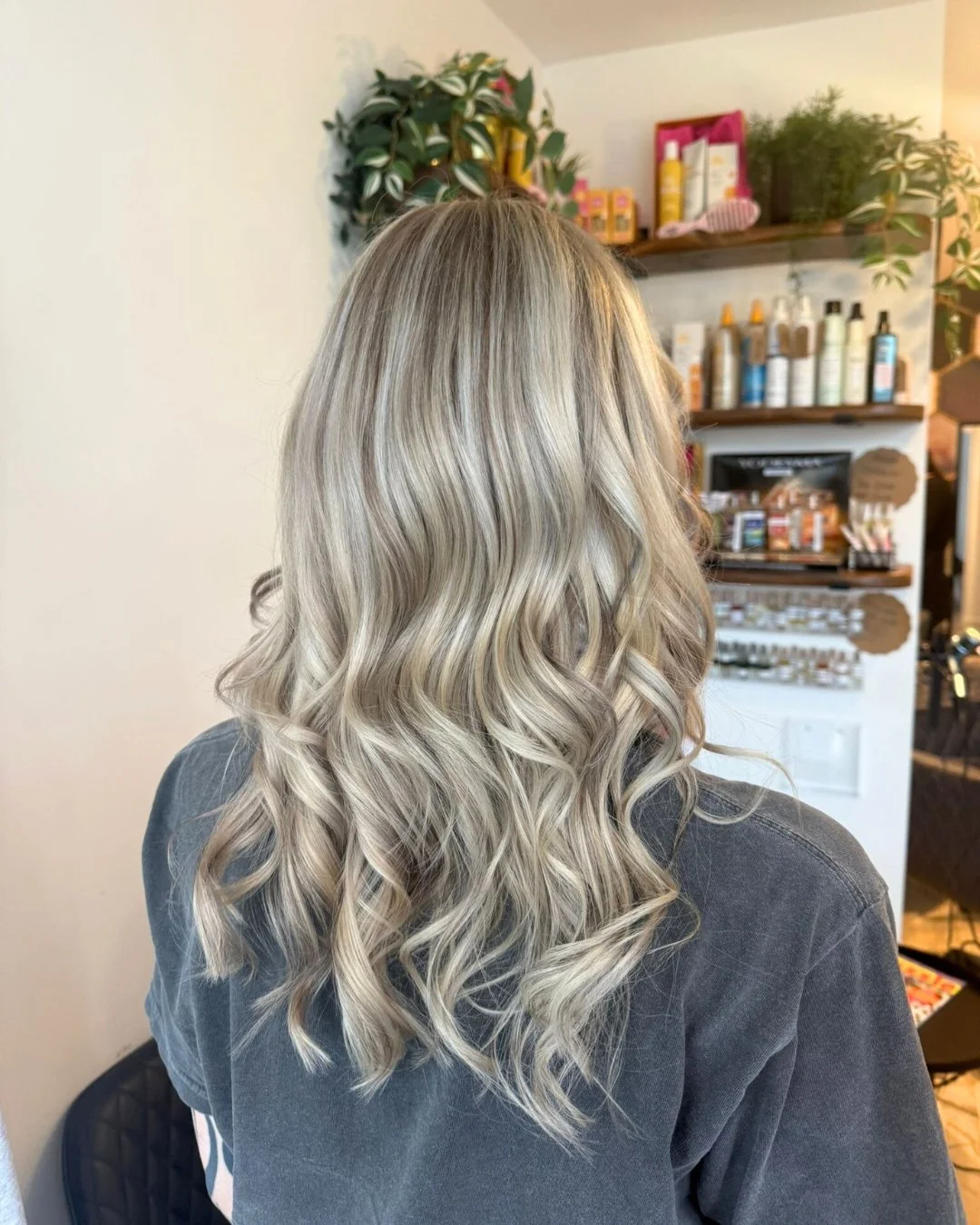 This is where teasylights and lowlights work so well, adding depth where it&rsquo;s needed and brightness in all the right places. The result is a soft, blended finish that freshens everything up while still feeling really natural and easy to wear.

