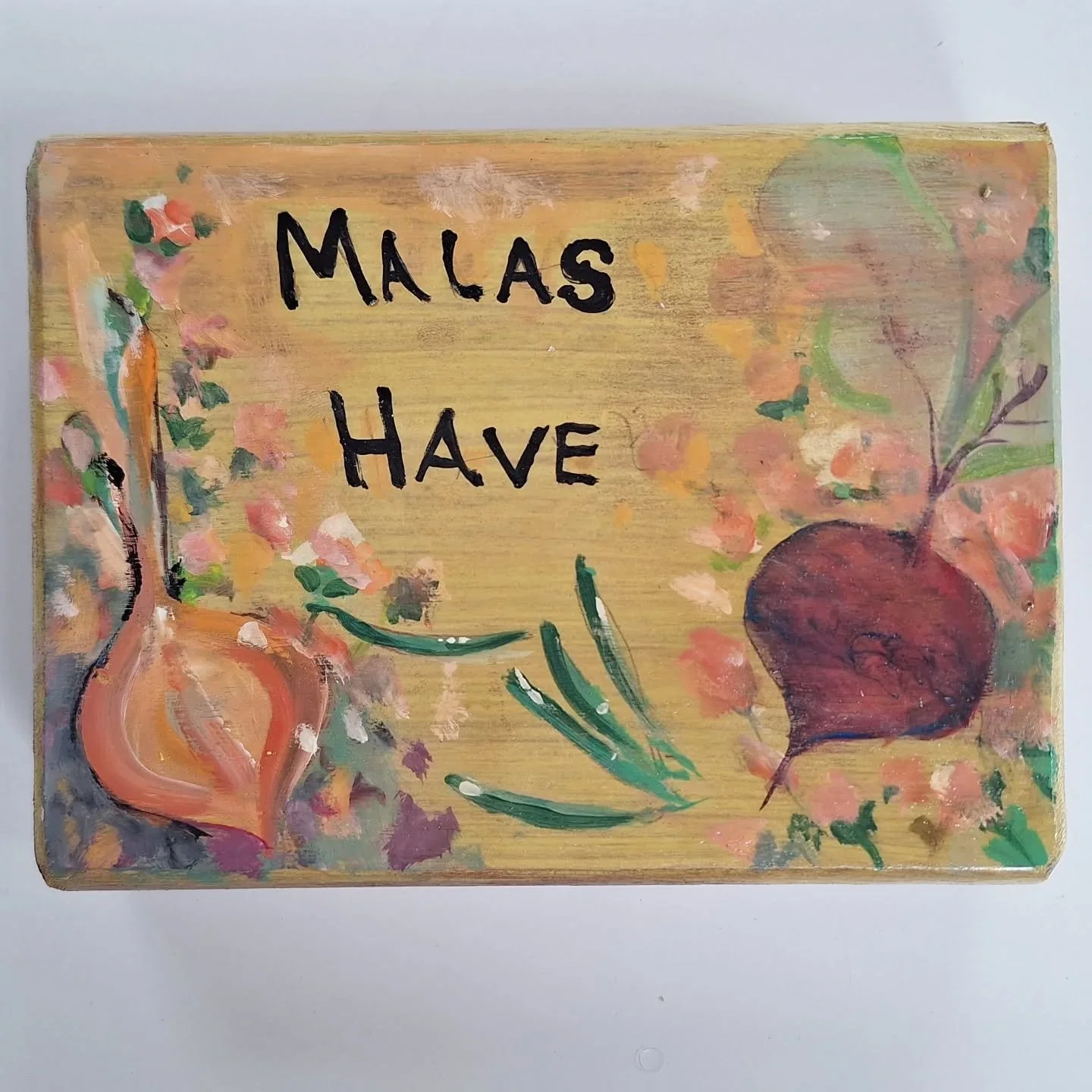 Garden signs for community gardens, painted with gouache
#gouache #vegetables