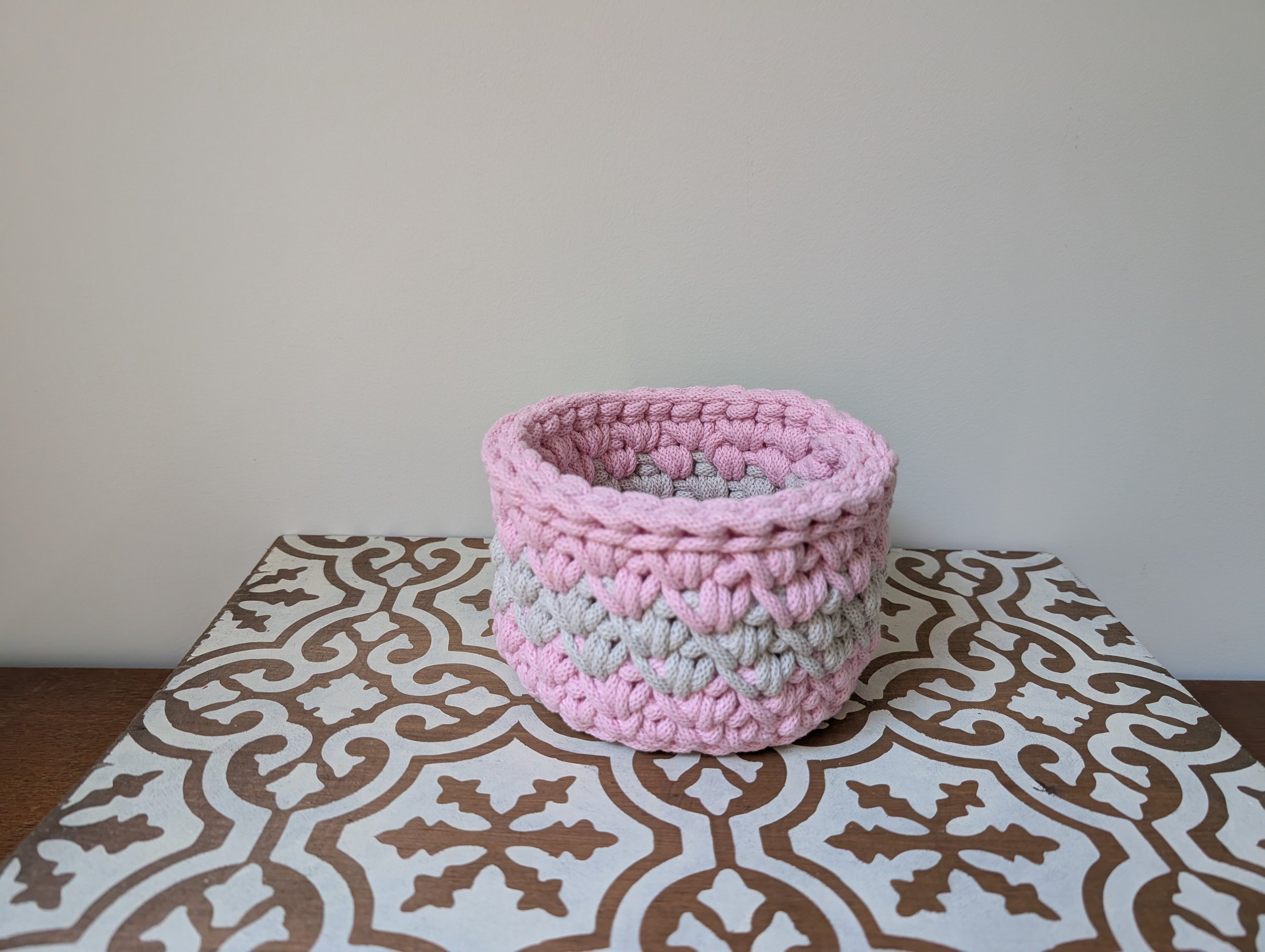 Pink and Gray Goosefeet Basket