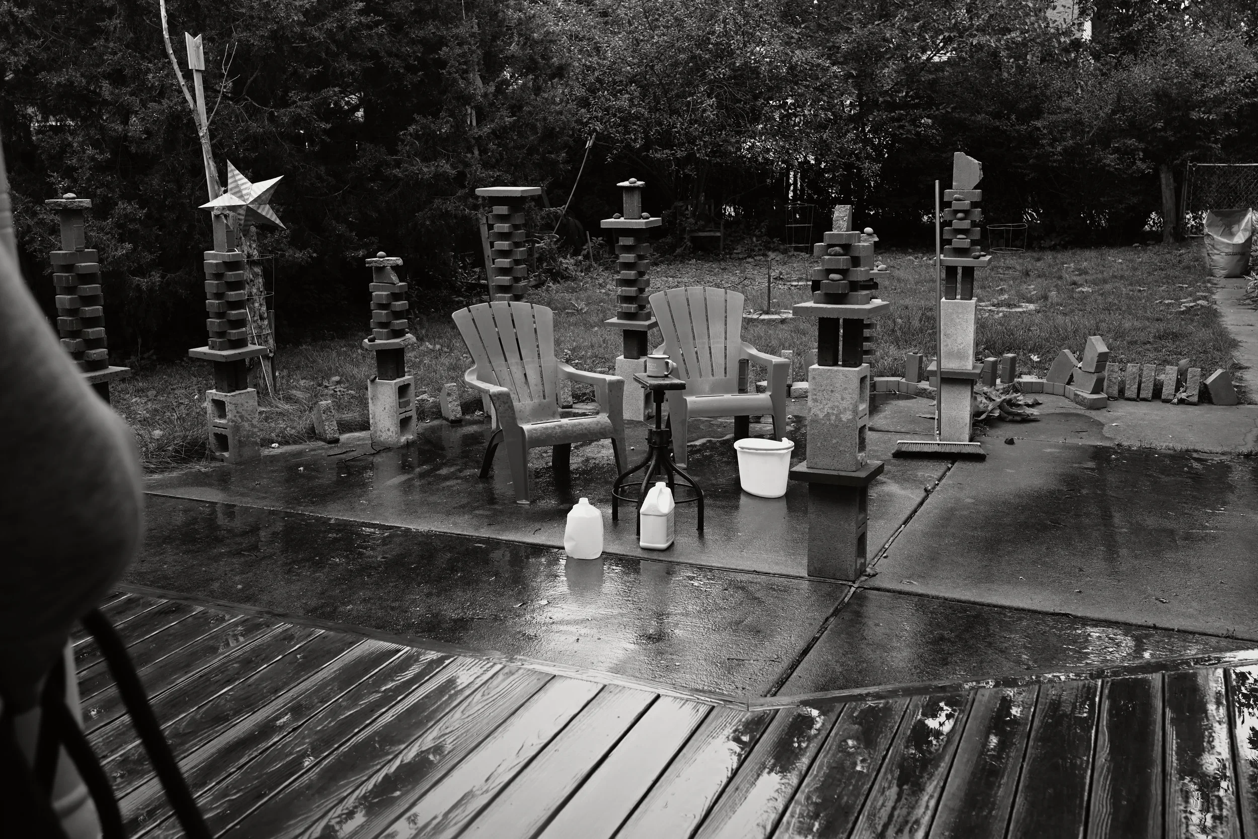 20251010_ABH_0523_Backyard Alex Daddy Deck Cleaning BW.JPG