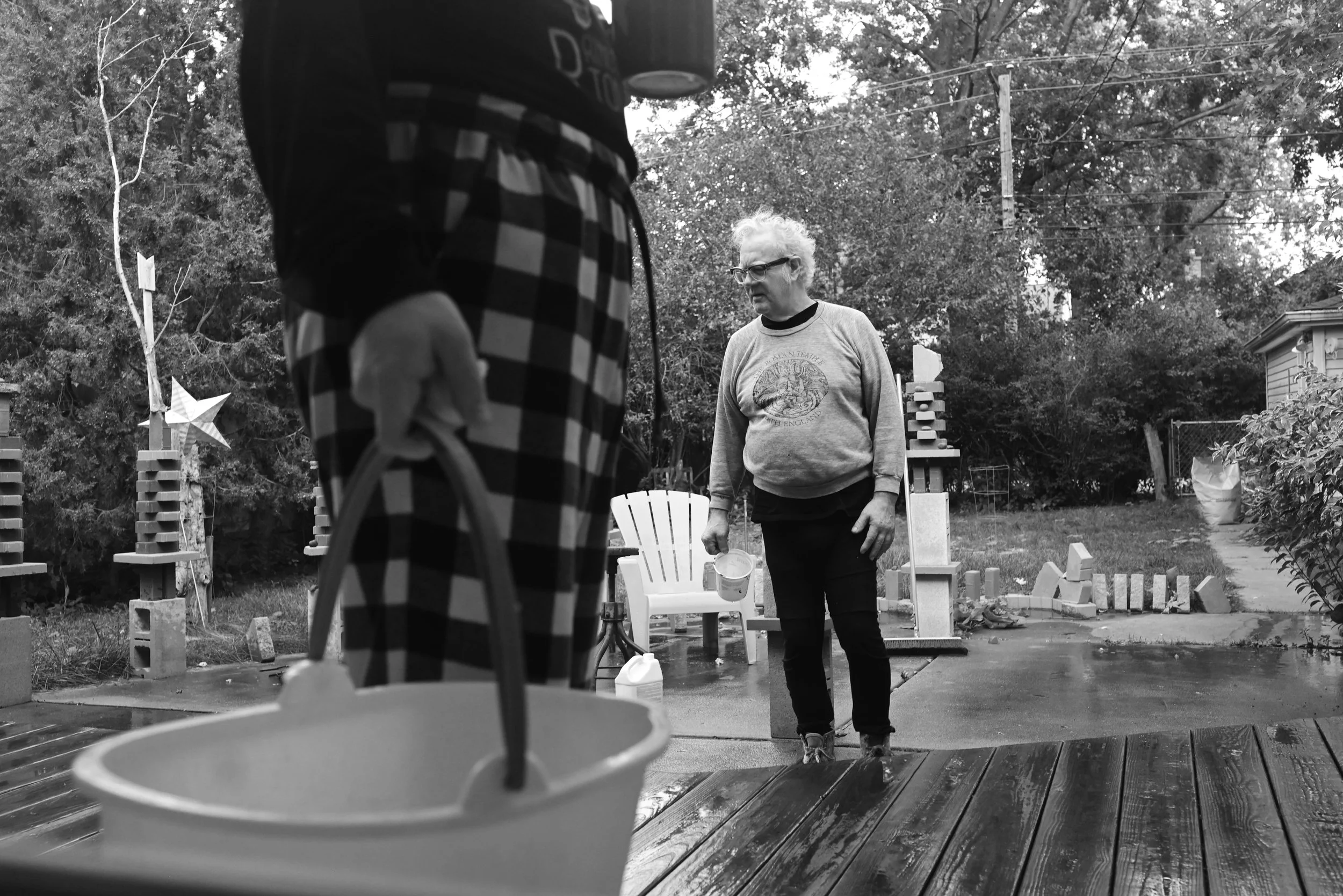 20251010_ABH_0552_Backyard Alex Daddy Deck Cleaning BW.JPG