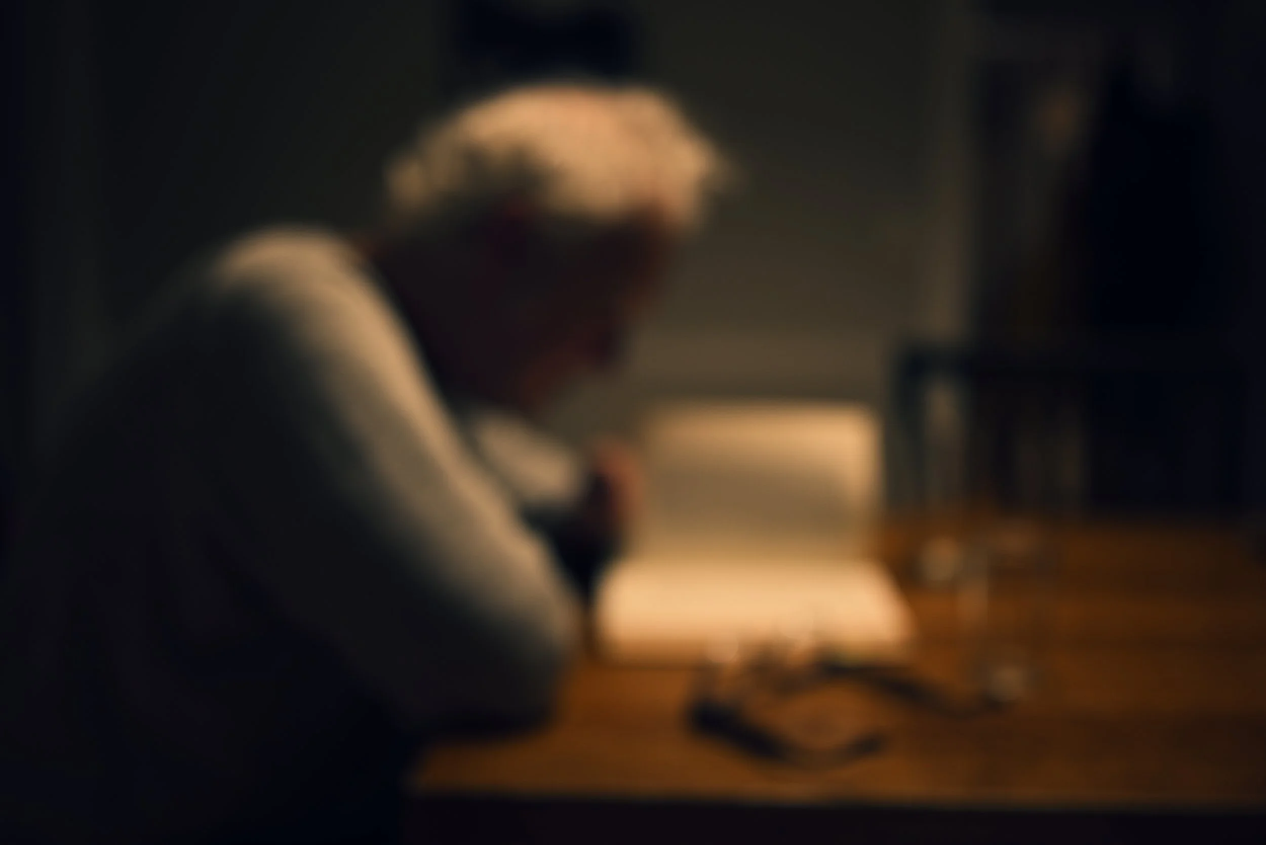 20251109_ABN_1285_Dining Daddy reading copy.JPG