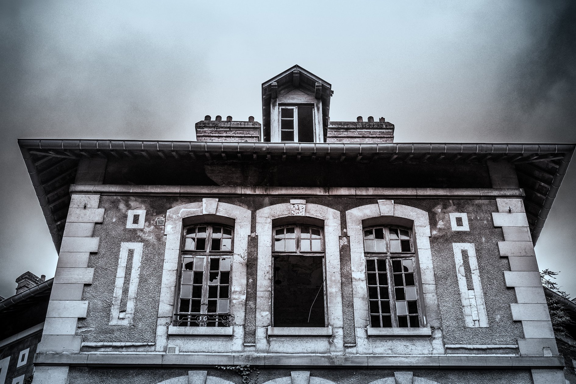 Urbex33B.jpg