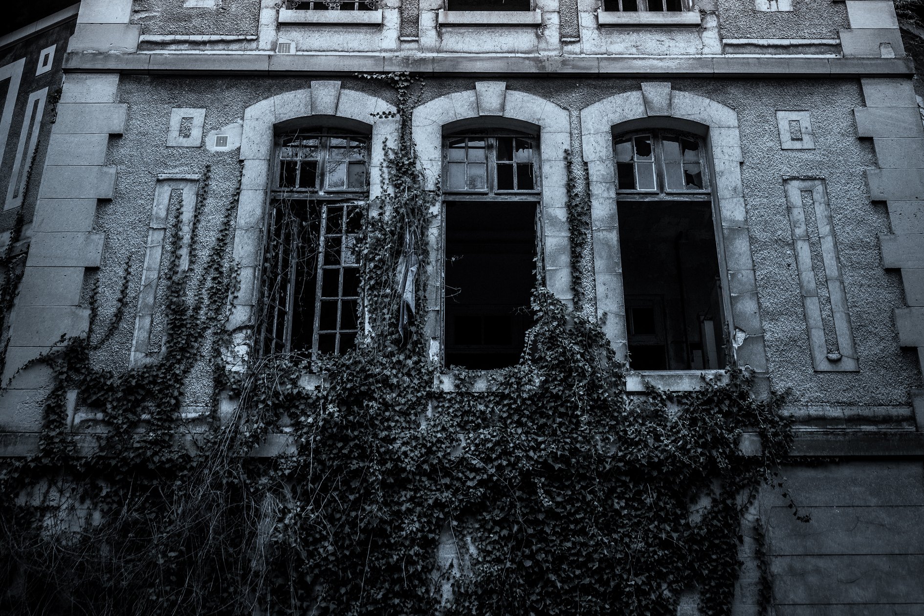 Urbex33C.jpg