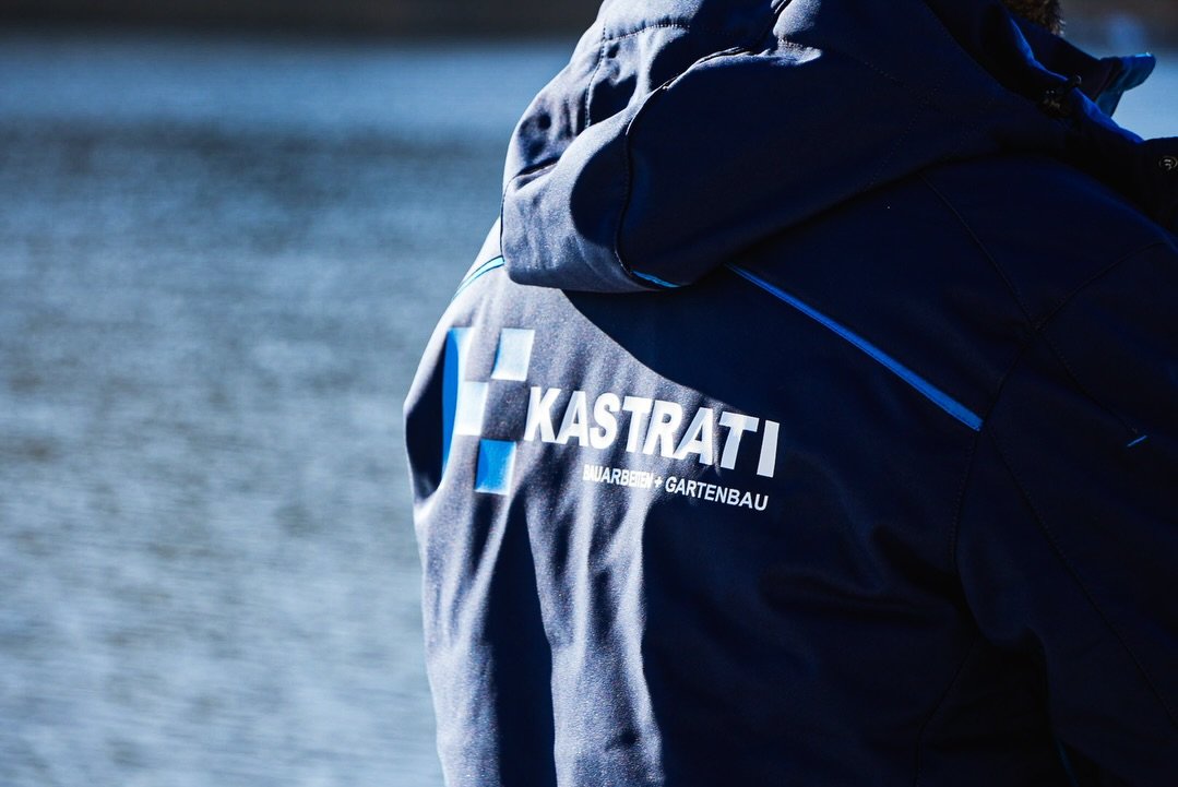 Shooting mit dem Kastrati Garten- &amp; Landschaftsbau Team🌱🌳

Letzte Woche durfte ich f&uuml;r die neue Website und Social Media frische Shots einfangen.

Vielen Dank an das Kastrati Team f&uuml;r ihr Vertrauen und die tolle Zusammenarbeit.

Ident