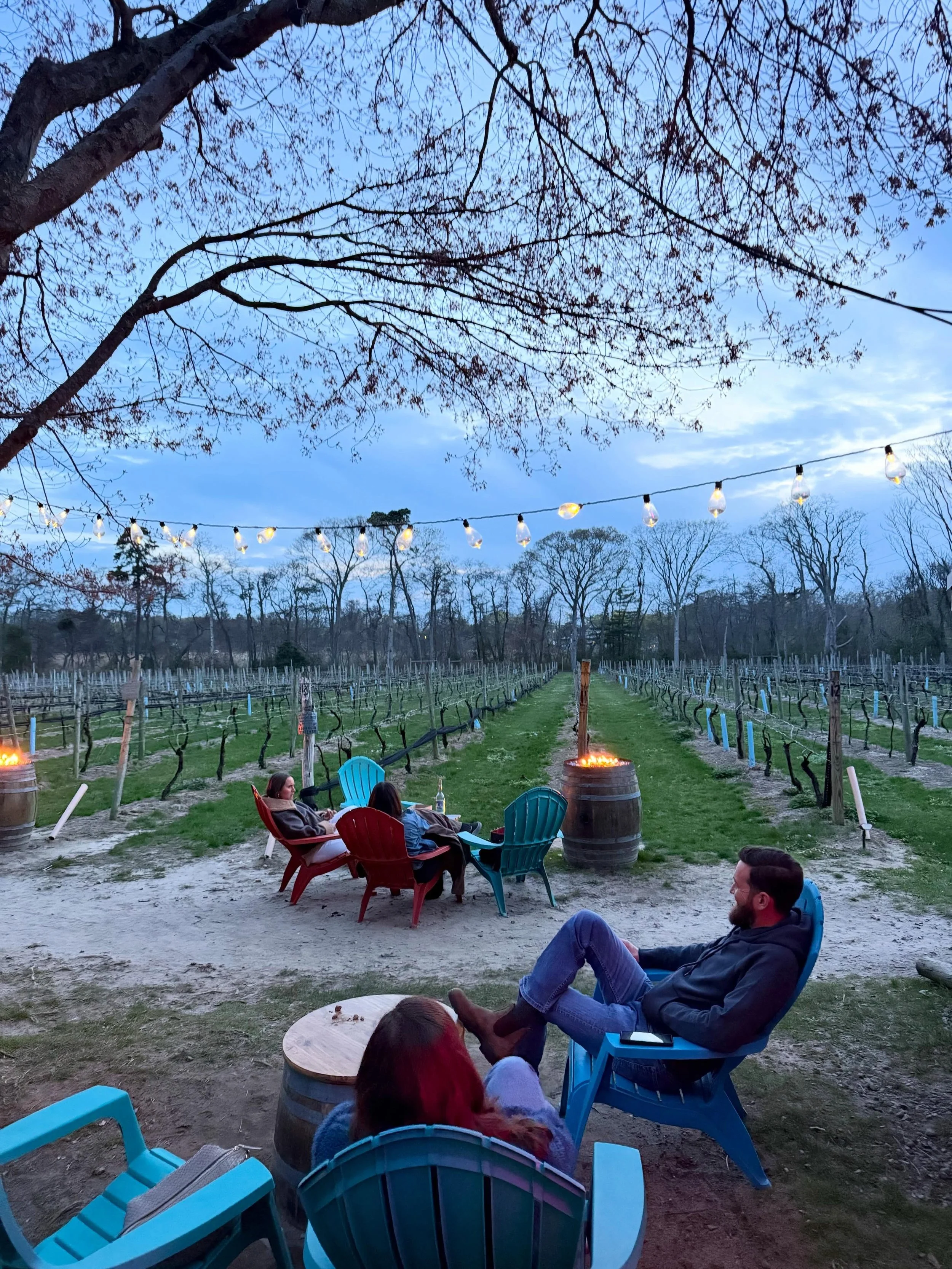 This weather is officially feeling like the start of summer! Kick it off with us this weekend at the vineyard ☀️

TONIGHT, MAY 15: Live music by @tonisantoramusic, BBQ by @crossroadsque qand oysters by @tallmuthashucka froma 4-7pm

SATURDAY, MAY 16: 