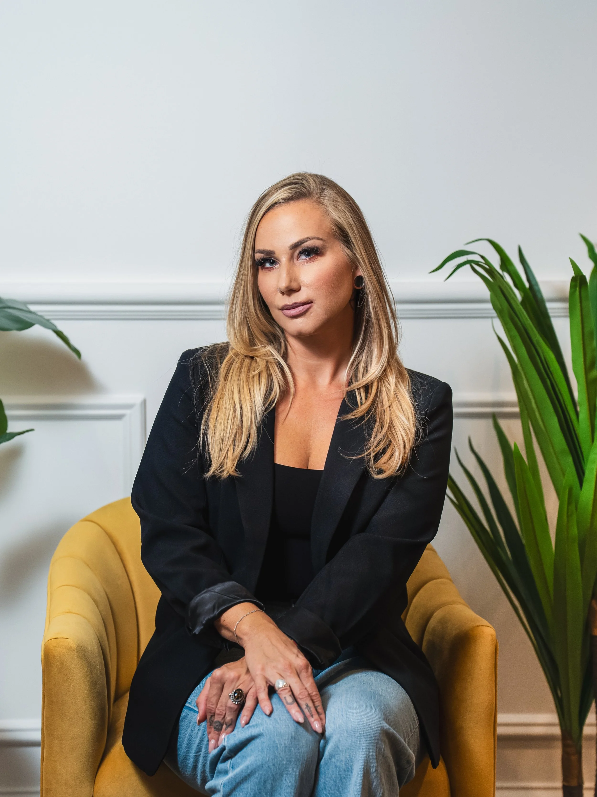 02_Gwendolyn's Headshots [EP].JPG