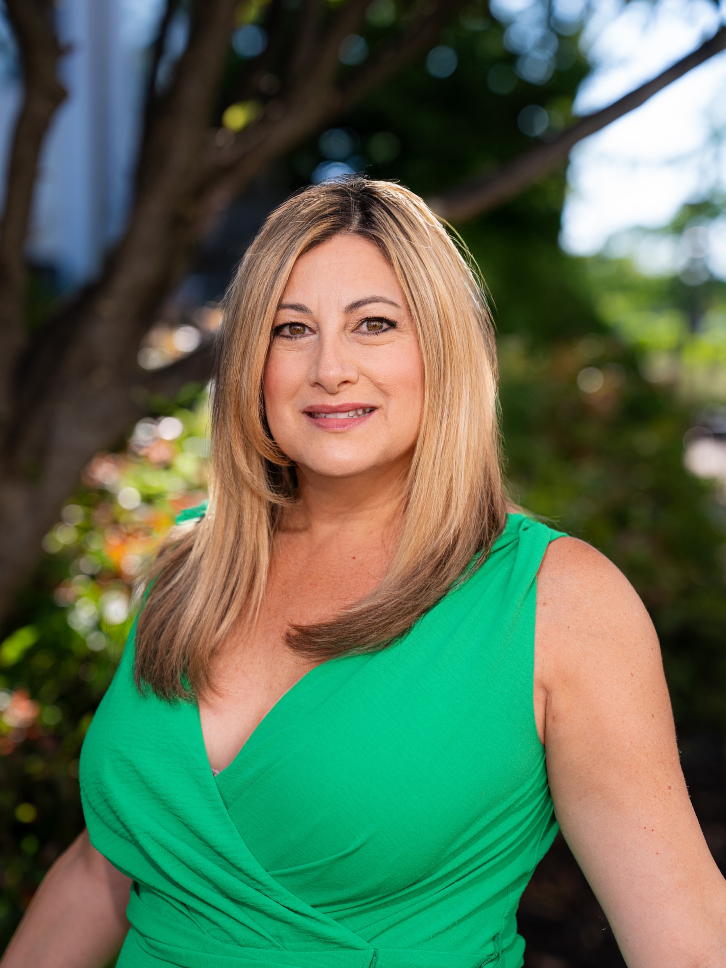 13_Todd and Dainelle Headshots Aug25.JPG