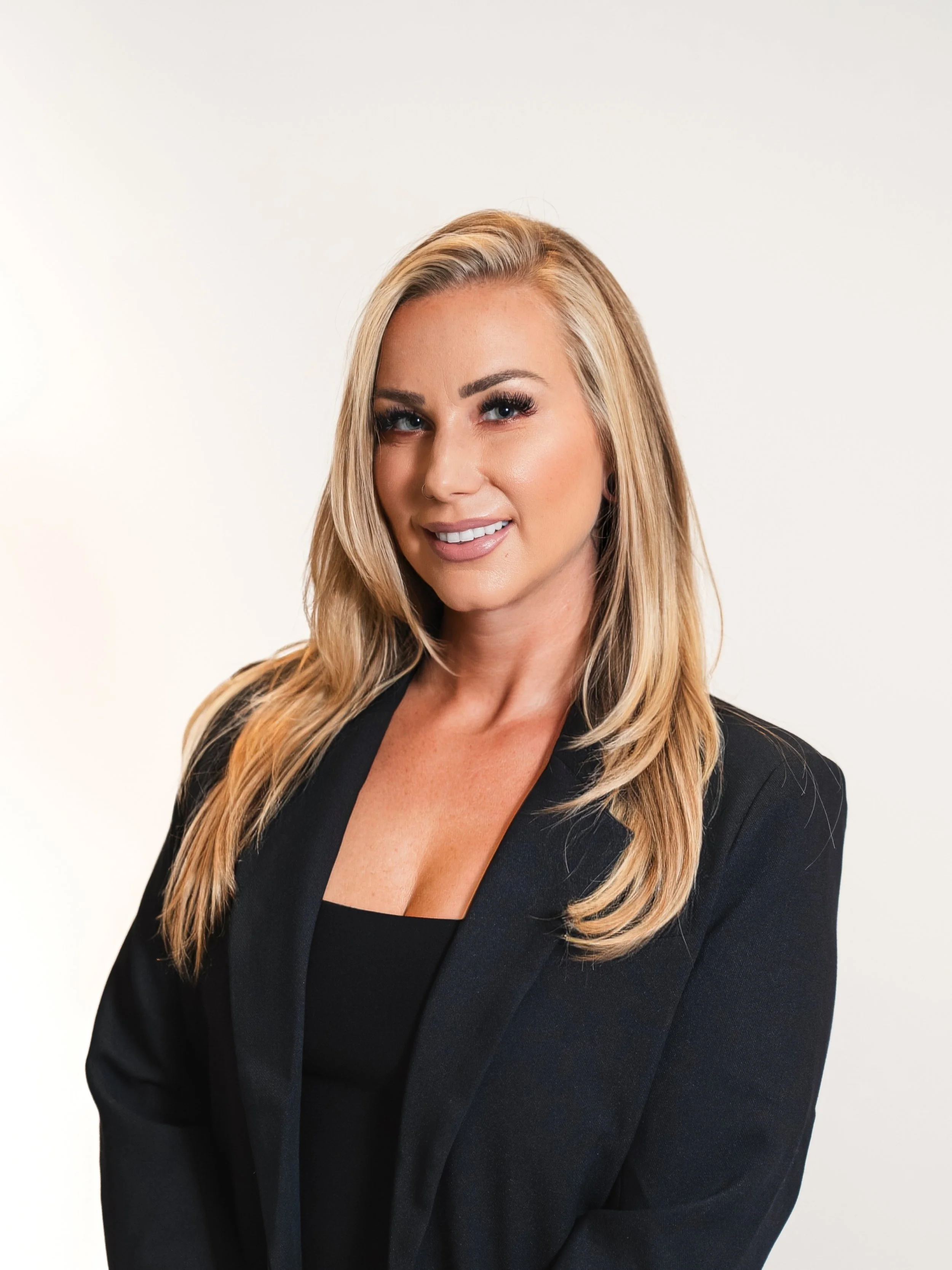 06_Gwendolyn's Headshots [EP].JPG