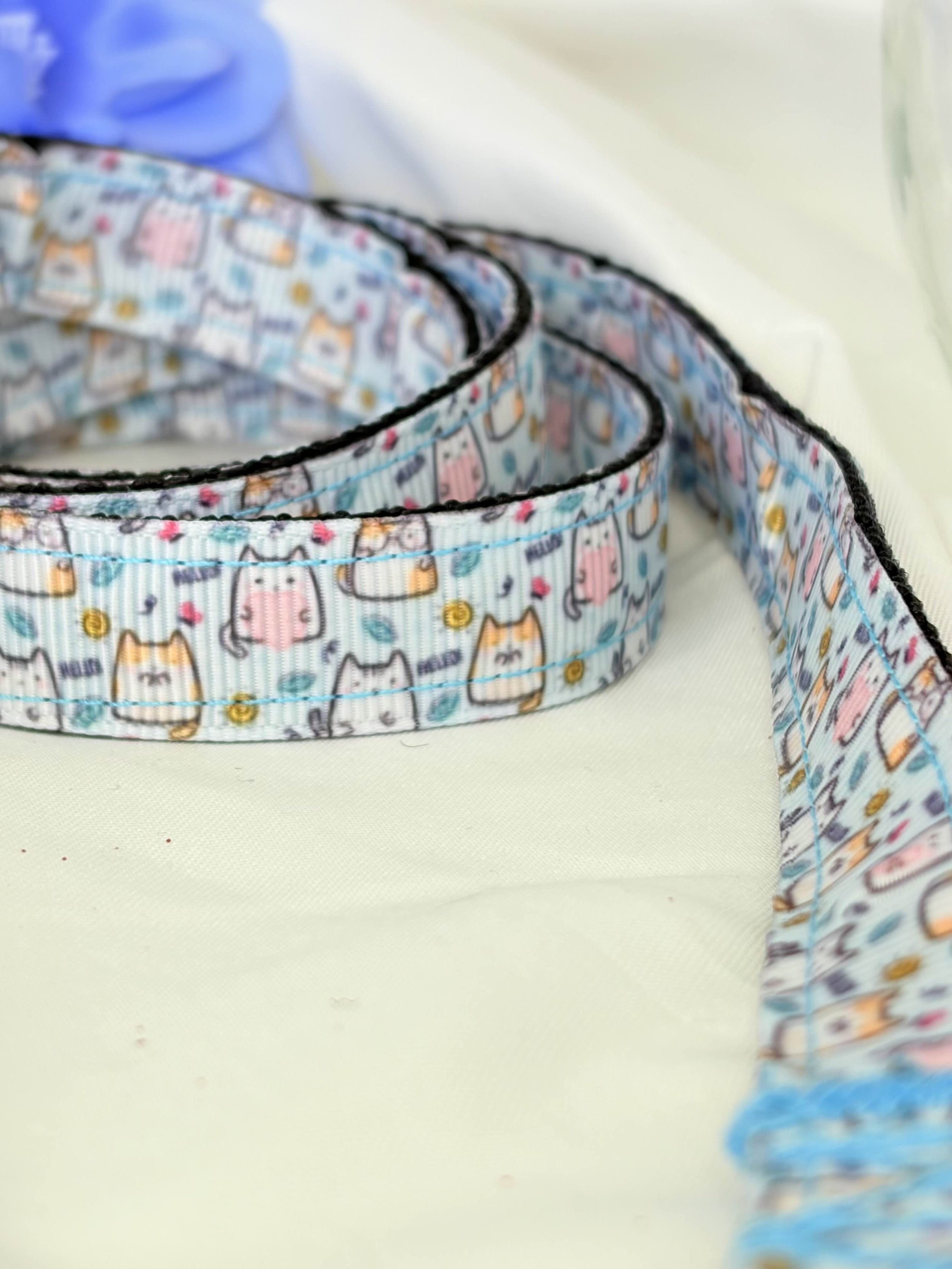 Laisse pour chat et chaton Fluffy Boo – Motif petit chat kawaii bleu ciel | Collection Blue