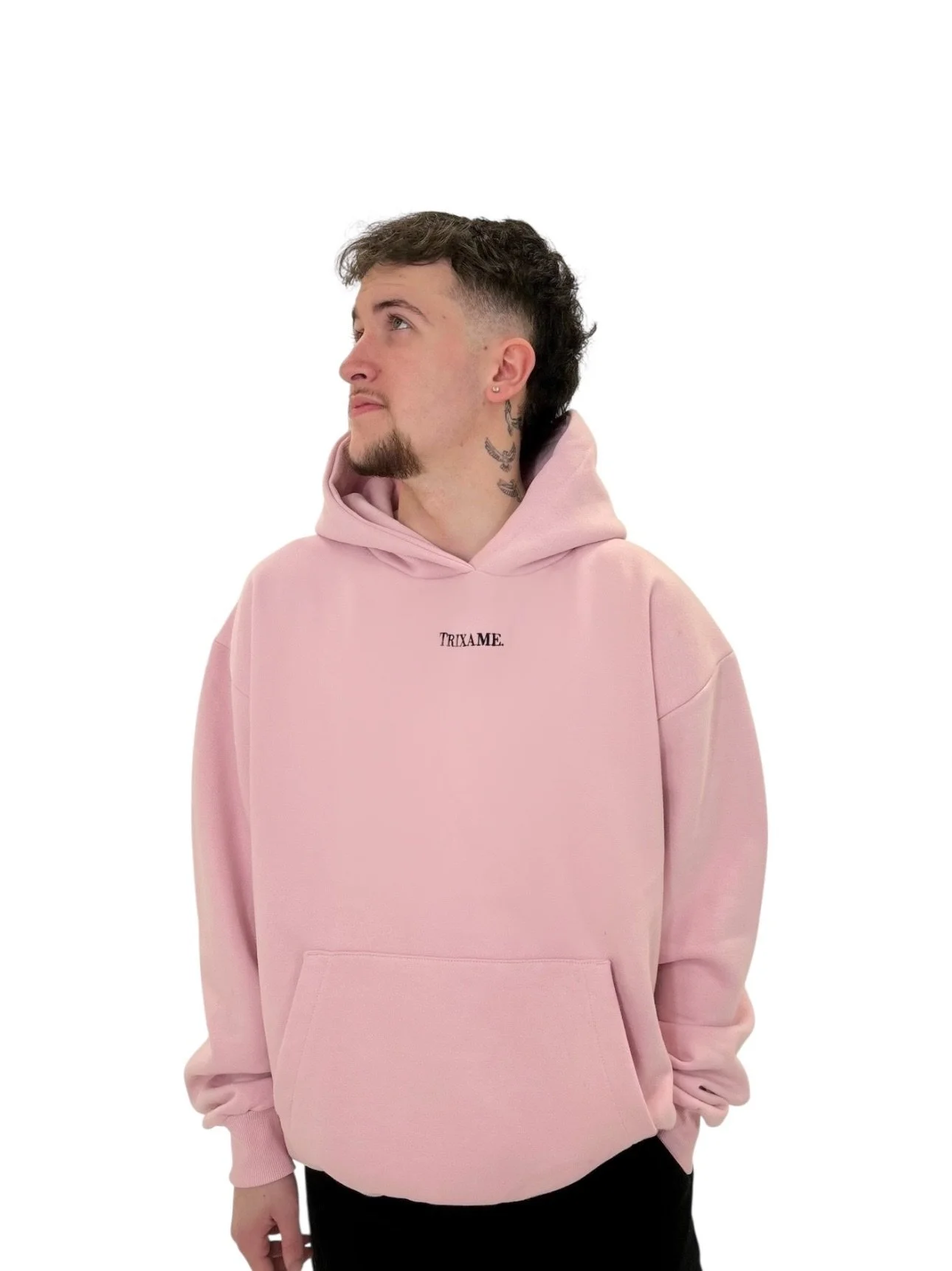 Facetune_20-11-2025-19-25-38.JPG (Copy)