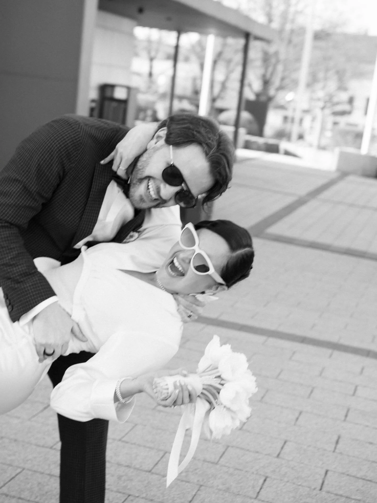 Il y a des &eacute;clats de rire qu&rsquo;on n&rsquo;oublie jamais&hellip;
Comme une promesse l&eacute;g&egrave;re qui flotte dans l&rsquo;air&hellip;

#1year#amour#weddinglove#luxembourg