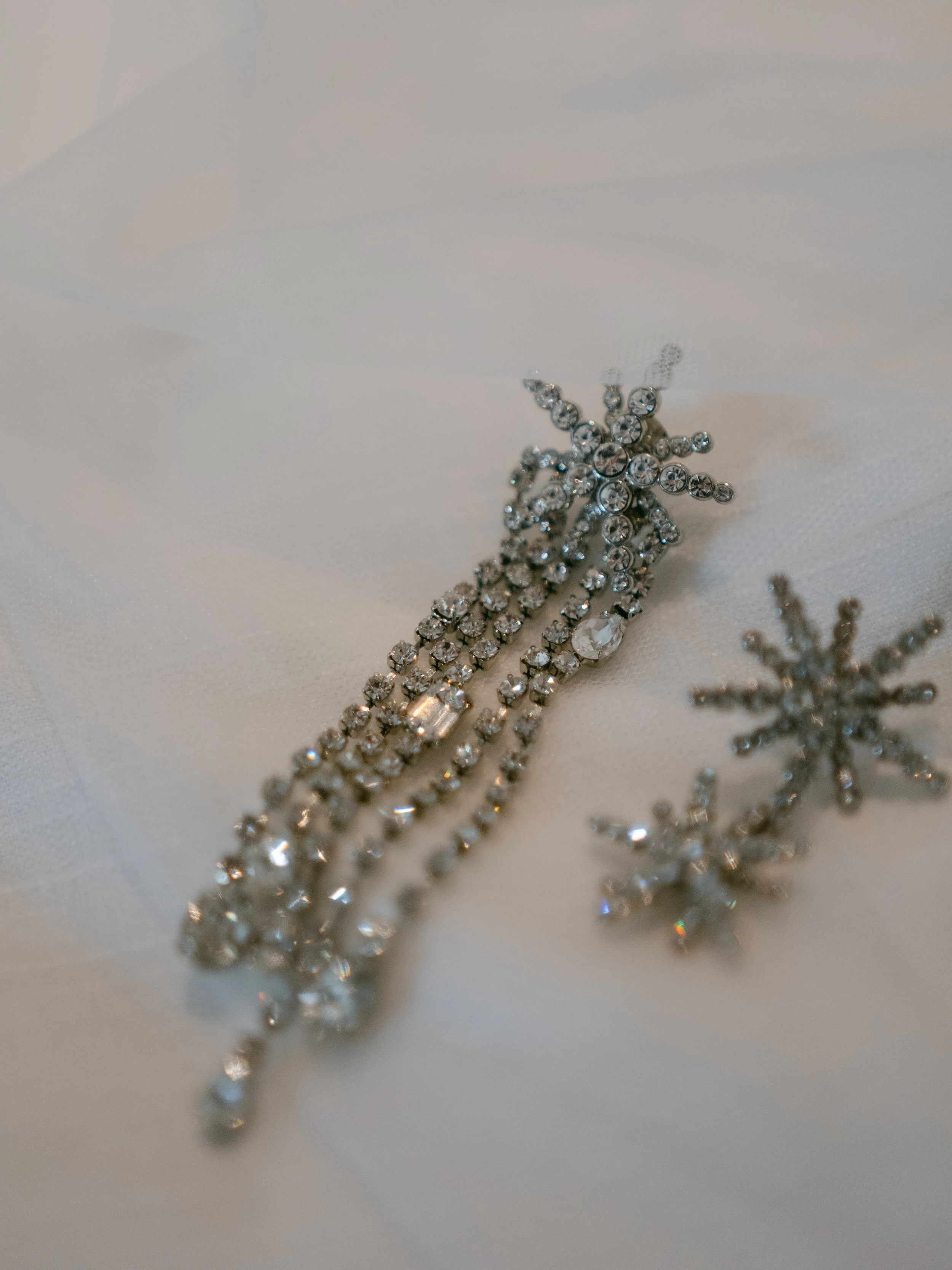LES D&Eacute;TAILS 
___________
#JewelryDetails #FineJewelry #JewelryPhotography #DetailsMatter JewelryEditorial

@sharethelove.wedding