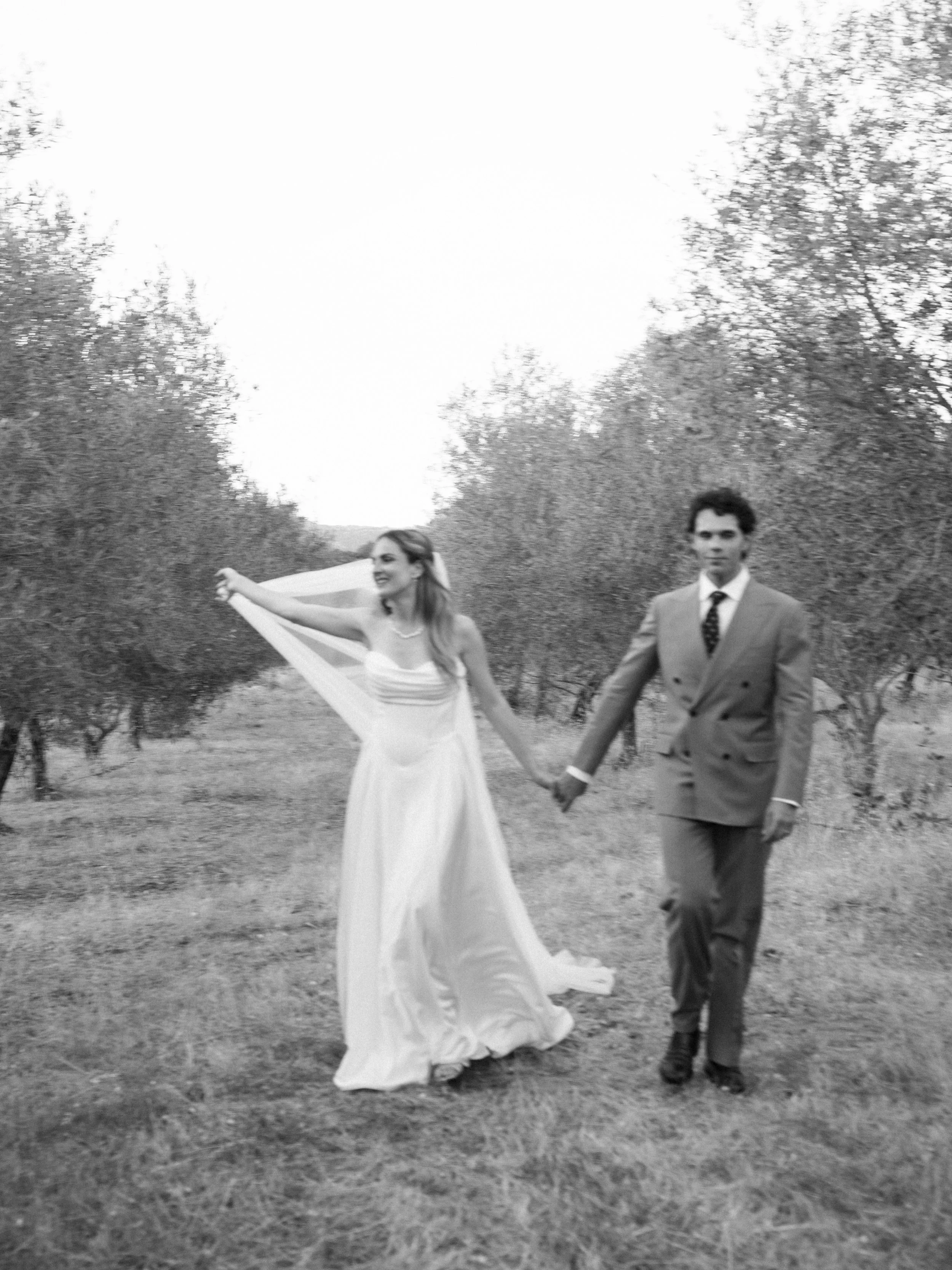 &Eacute;ternellement, vous

AYM&Eacute; _____

Wedding Planner | @sharethelove.wedding
Venue | @domainedureginu 
Photographer | @aymebyaudrey
Wedding Content Creator | @doriowedding
Hair &amp; Makeup Artist | @Laurine_weddingbeauty
Liveband | @pink.c