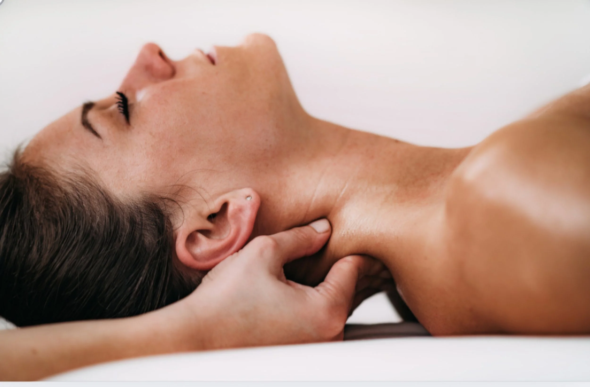 Head, neck, and back massage. Moderate to Deep pressure. Can add stones, cupping, aromatherapy to massage for ultimate relaxation, serenity, and massage spa experience. 