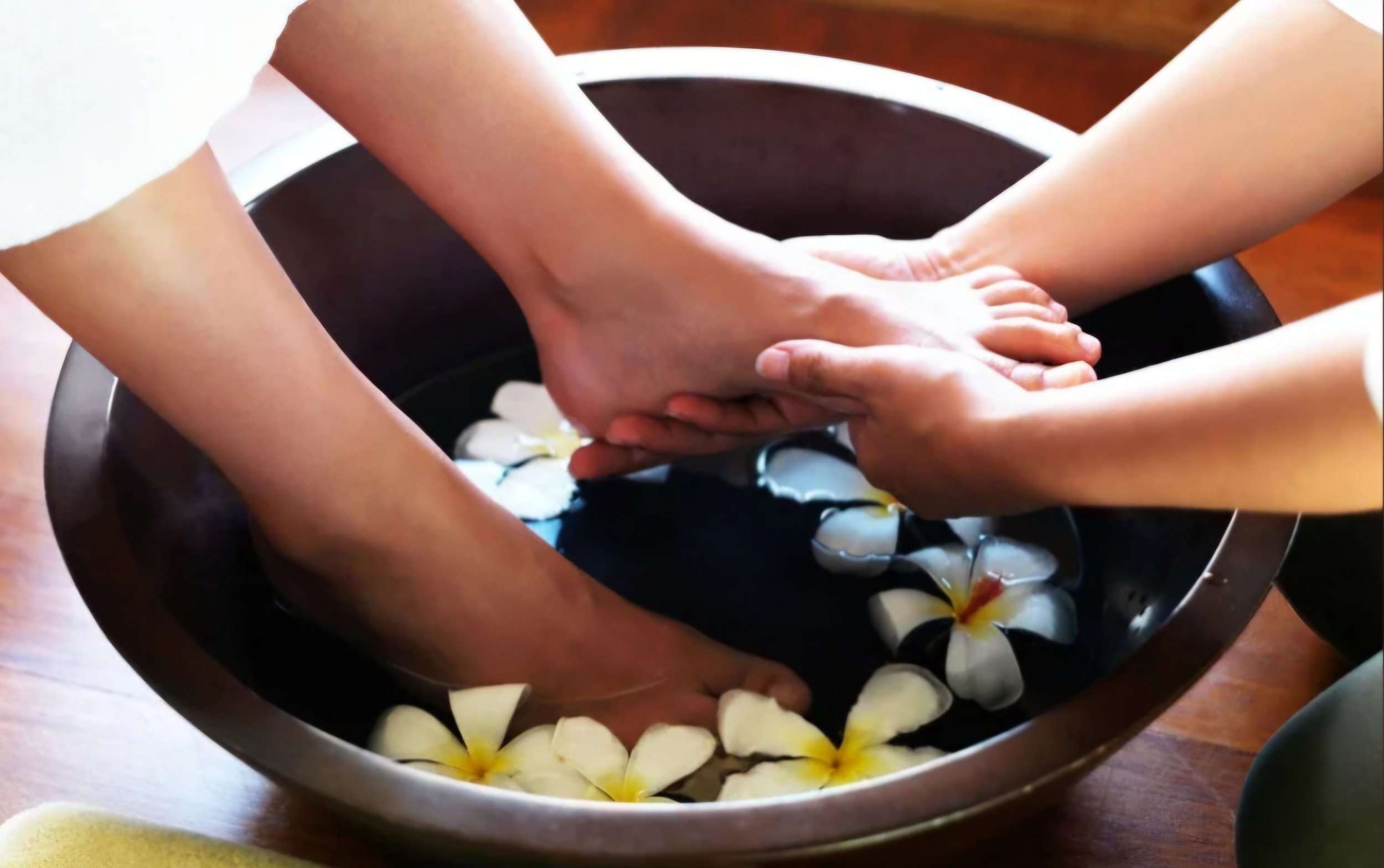 Can add stones, cupping, aromatherapy, redlight therapy to massage for ultimate relaxation, paraffin, mud wrap, detox wrap, parafango, moisturizing wrap, hot towels, salt scrub, body treatment, serenity, and massage spa experience. 