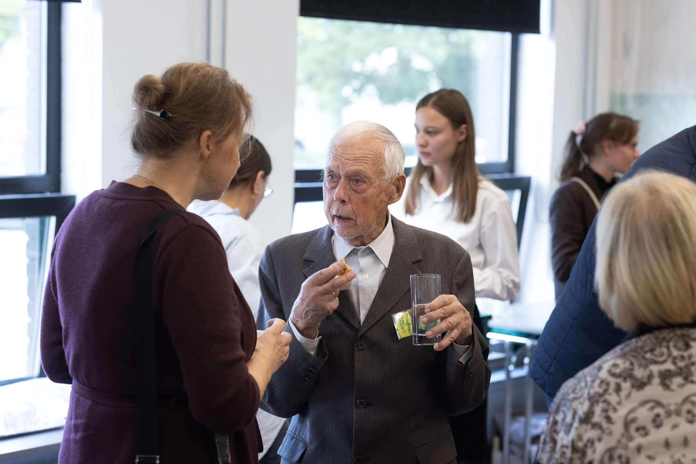 Copy of HUG_9126.jpg