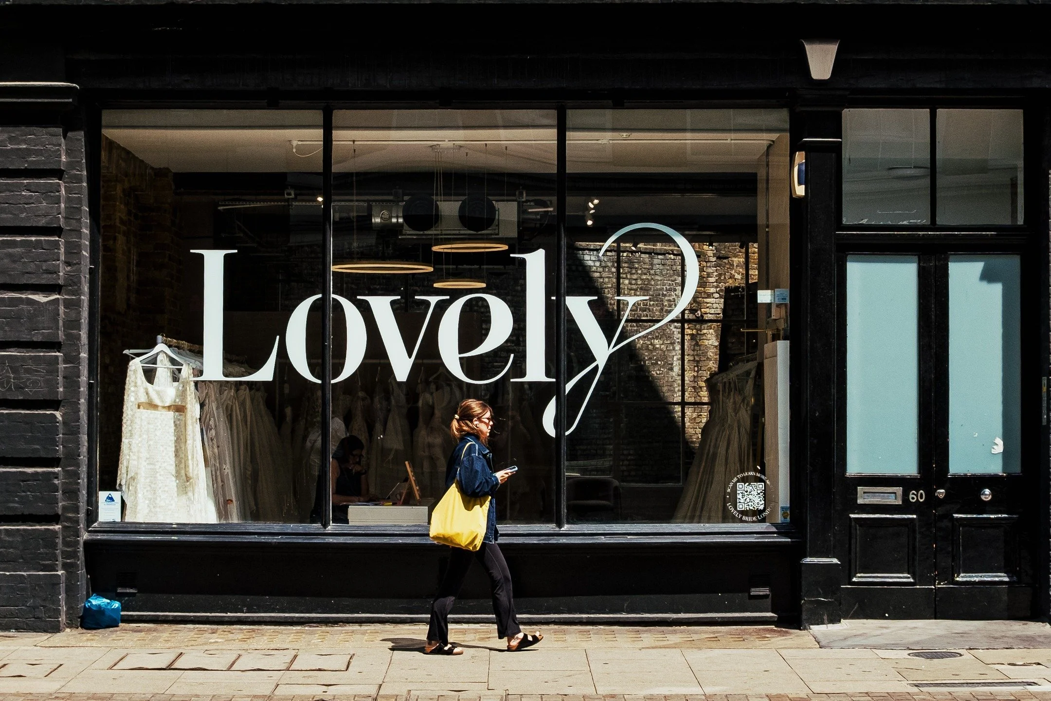 Lovely, London. #StreetPhotographyUK
#LondonStreetPhotography
#StreetPhotographers
#StreetVision
#UrbanObservation
#fujifilmuk
#EverydayStreet
#LondonLife
#CityLifeCaptured
#VisualStorytelling