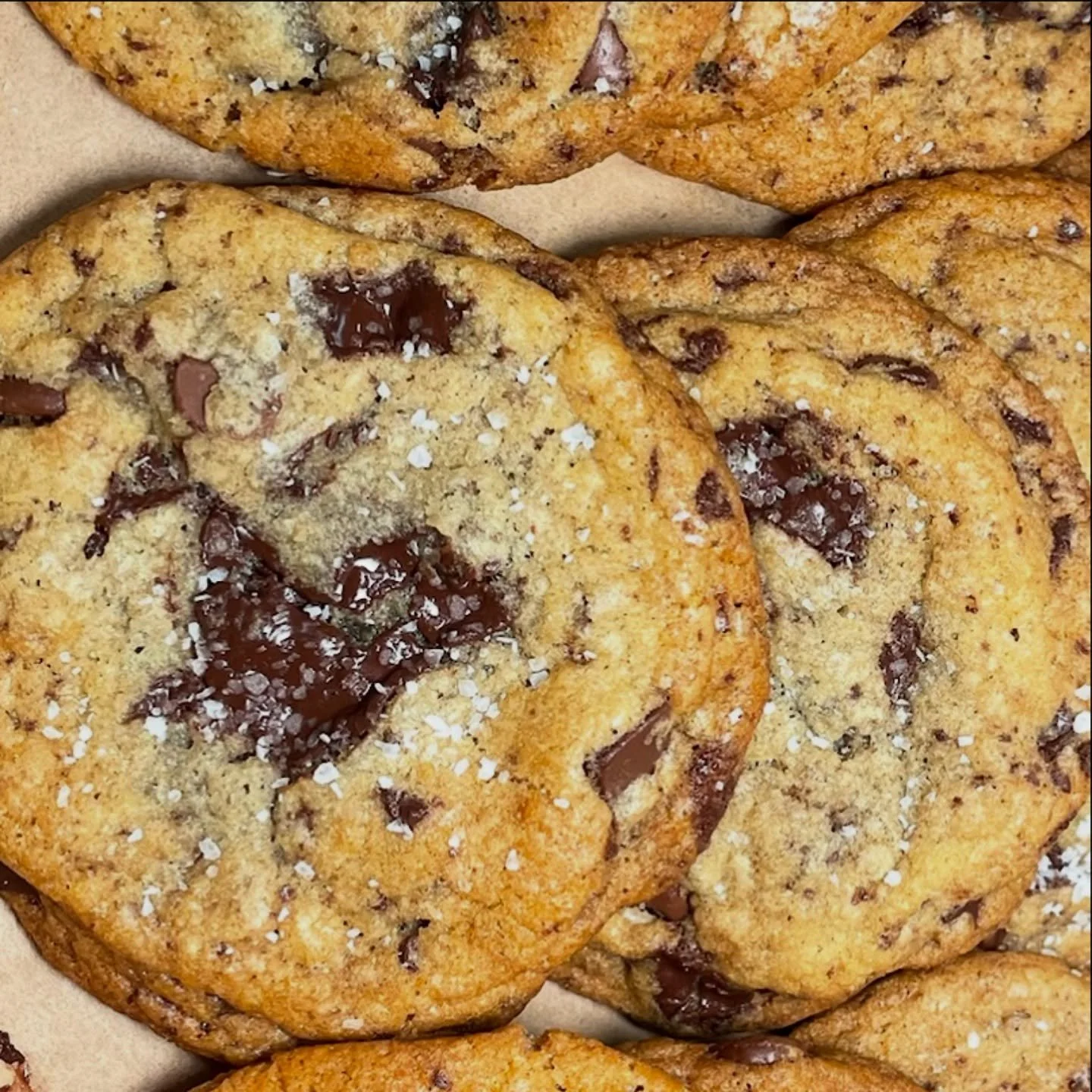 What&rsquo;s the best combo with cookies? Milk? Coffee? Ice cream? More cookies? Drop your favorite pairing below! 👇🏾