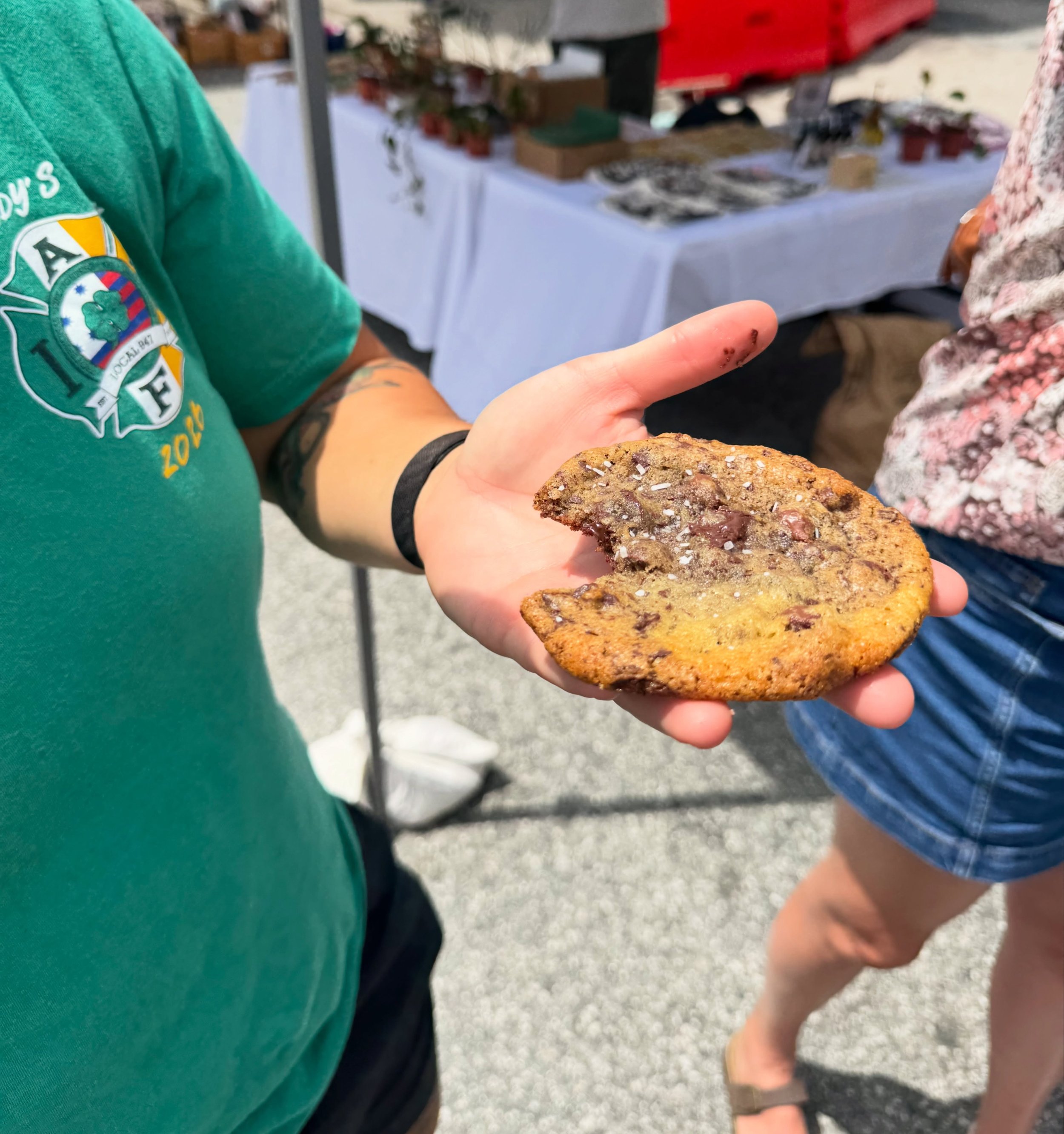 Happy customers make us really happy! 😊 

Thank you for stopping by for a cookie photo shoot in downtown Greensboro. You&rsquo;re the real MVP for grabbing our first dozen of the day! 
🏆🤎🍪

#cookies