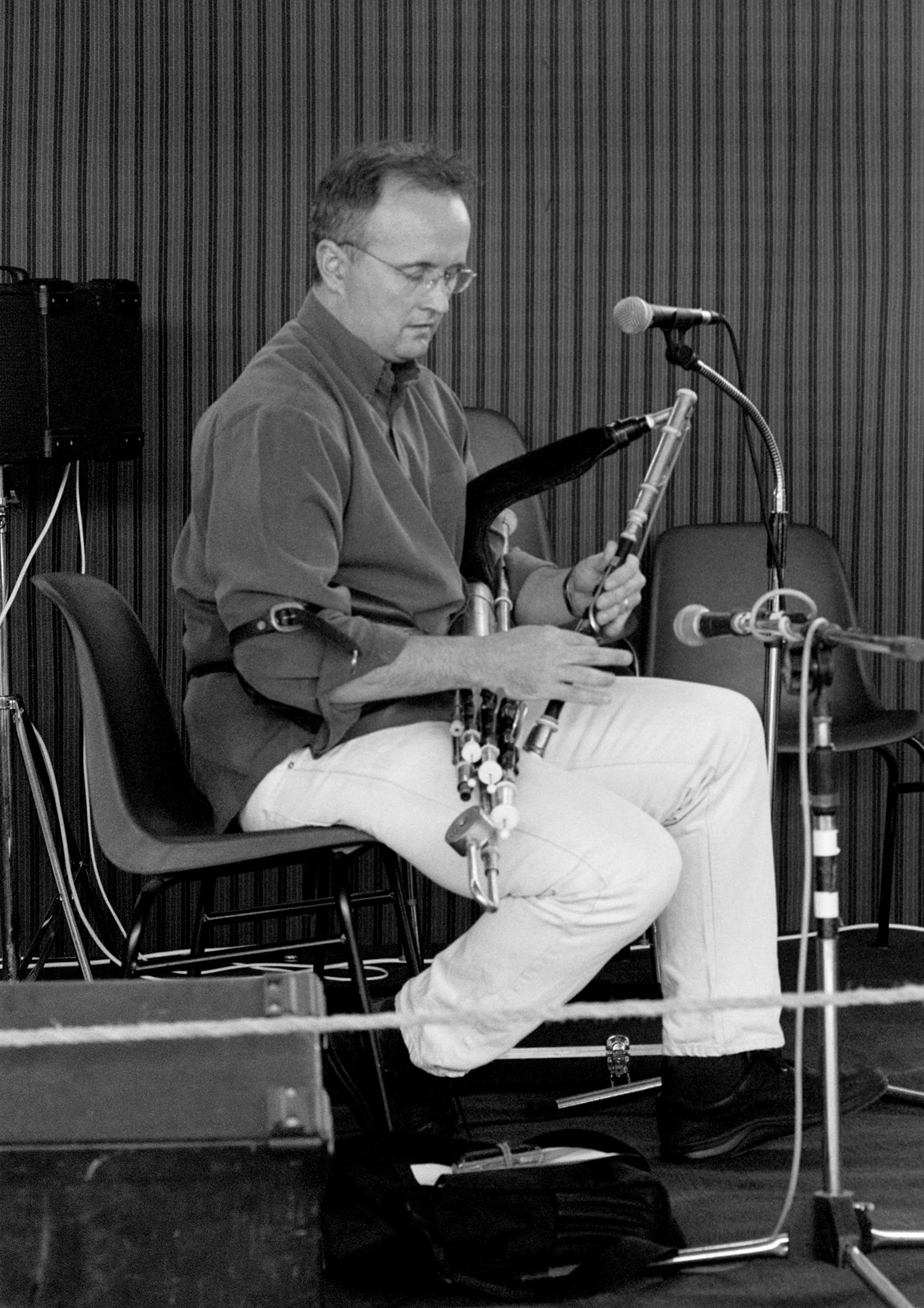 Kevin Rowsome performing at a lunchtime piping recital 2001.